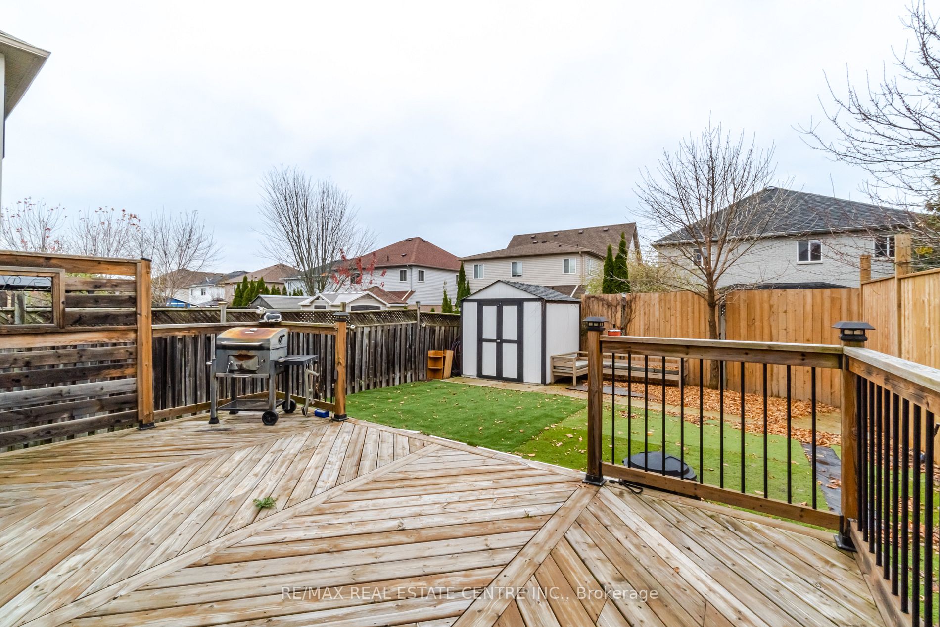 77 Lownie Crt