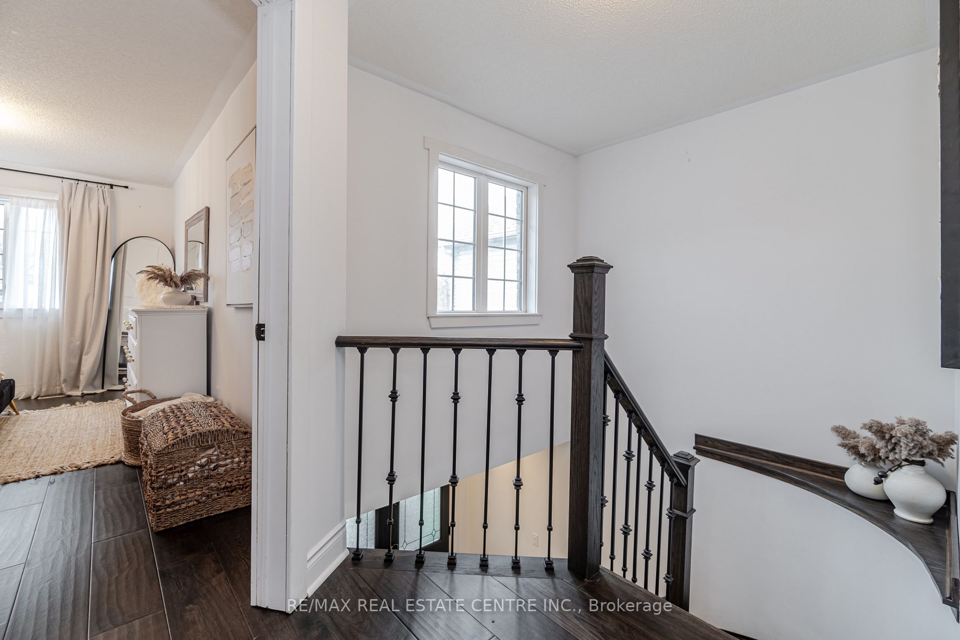 77 Lownie Crt