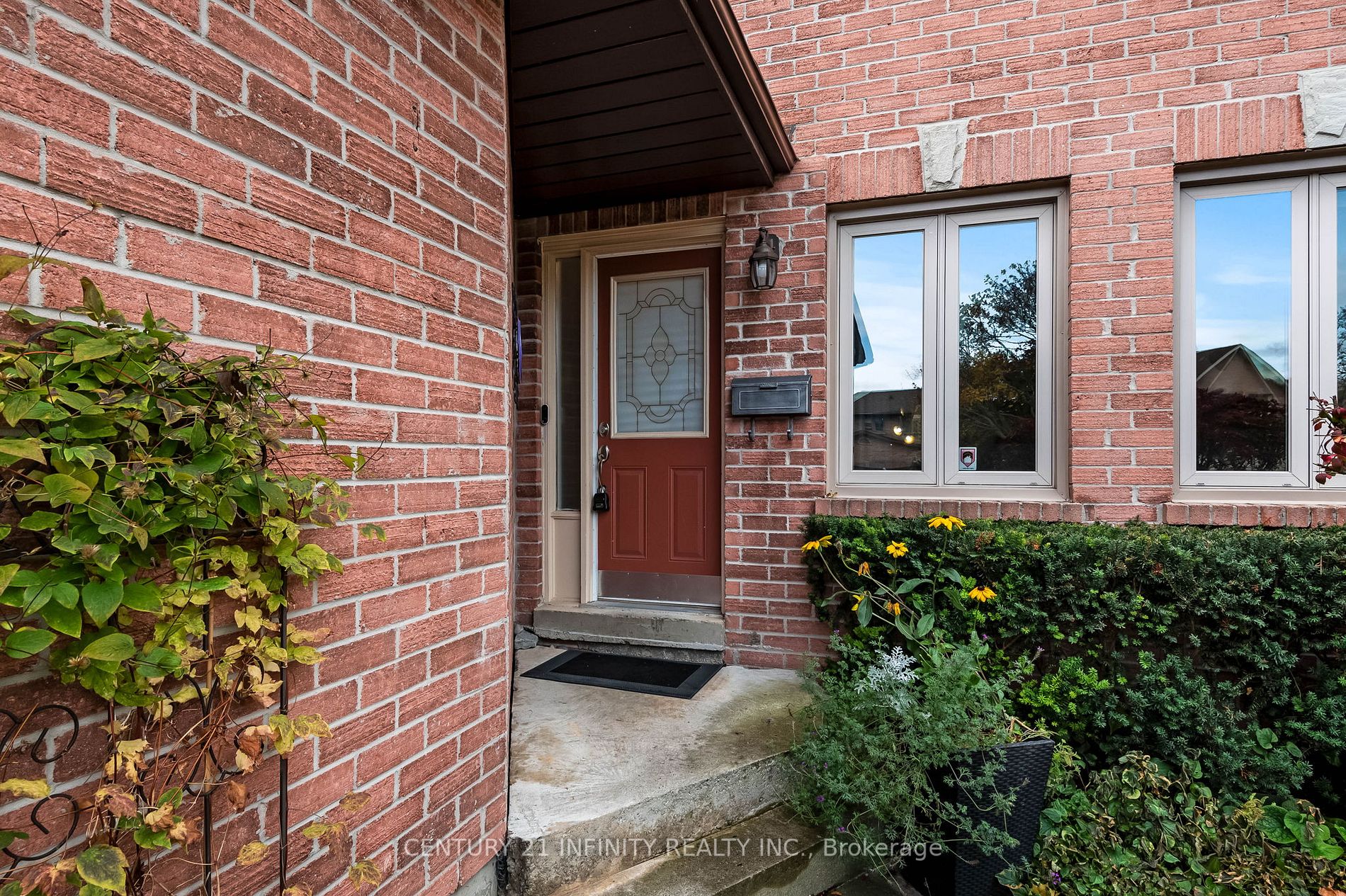 103 Ravenscroft Rd