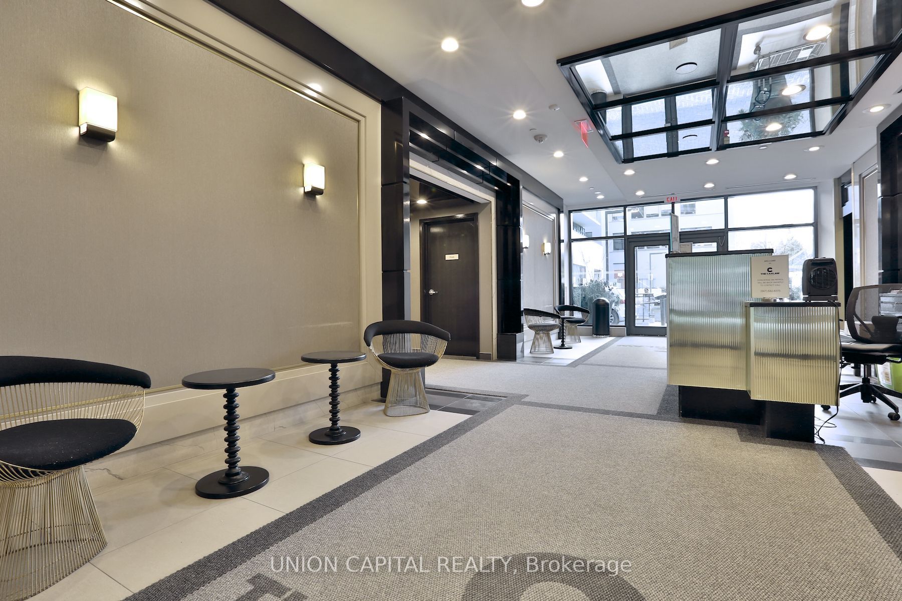 1190 Dundas St E, #324