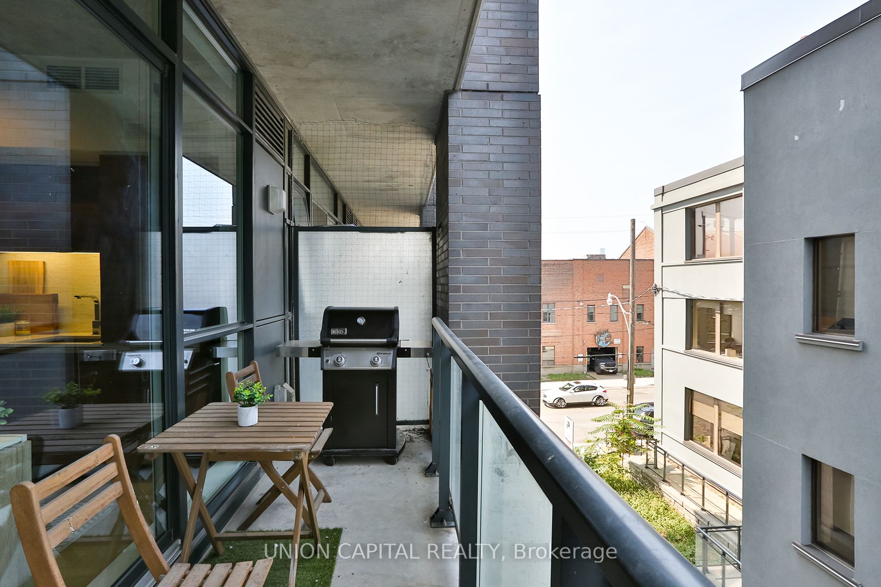1190 Dundas St E, #324