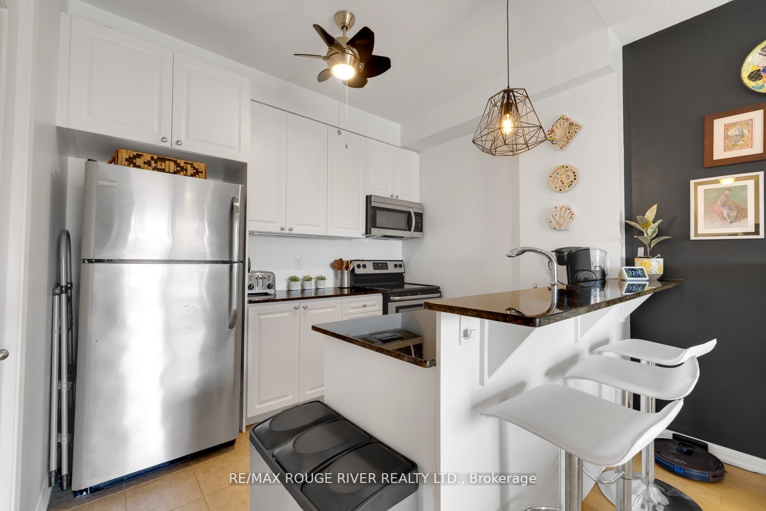 1 Sidney Lane, #203
