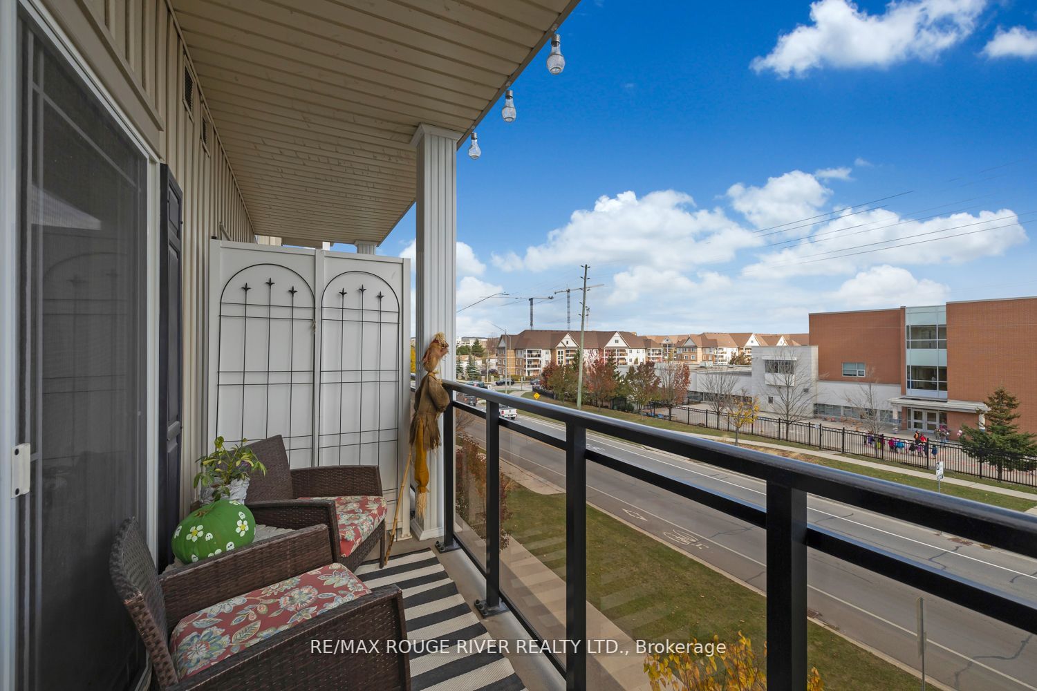 1 Sidney Lane, #203