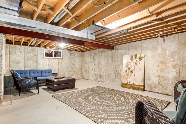308 Chestnut St W