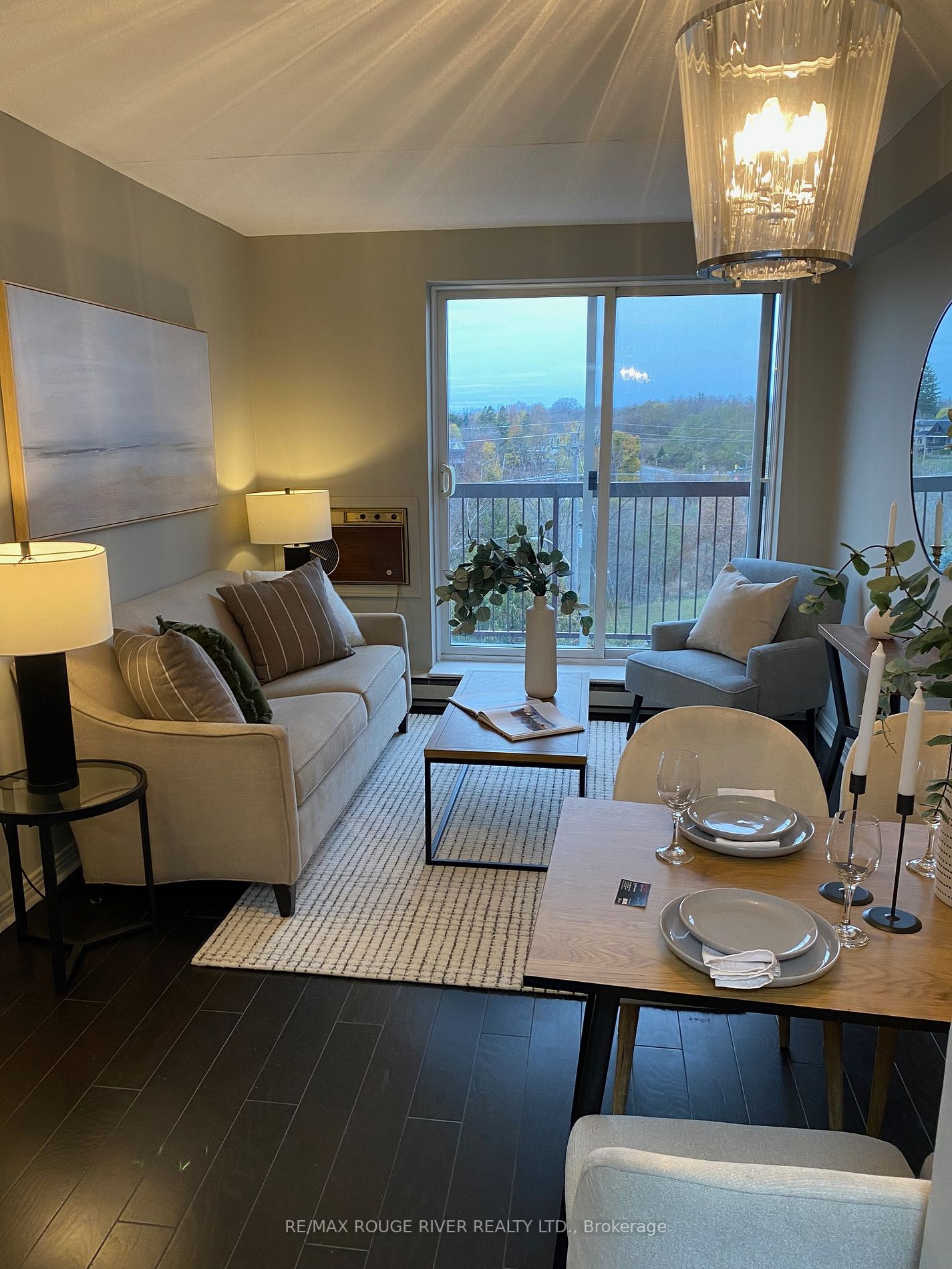 144 Queen St, #503
