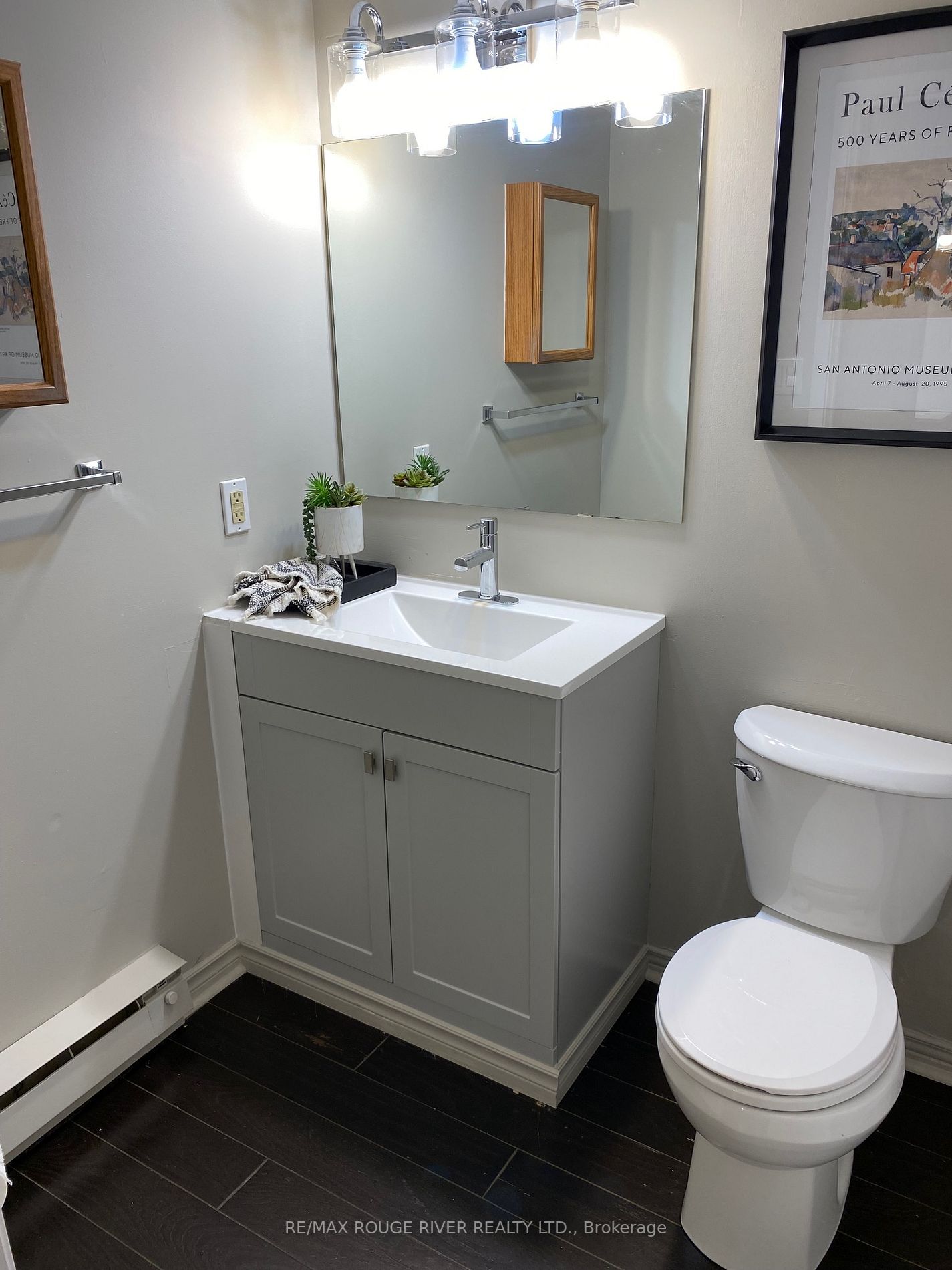 144 Queen St, #503