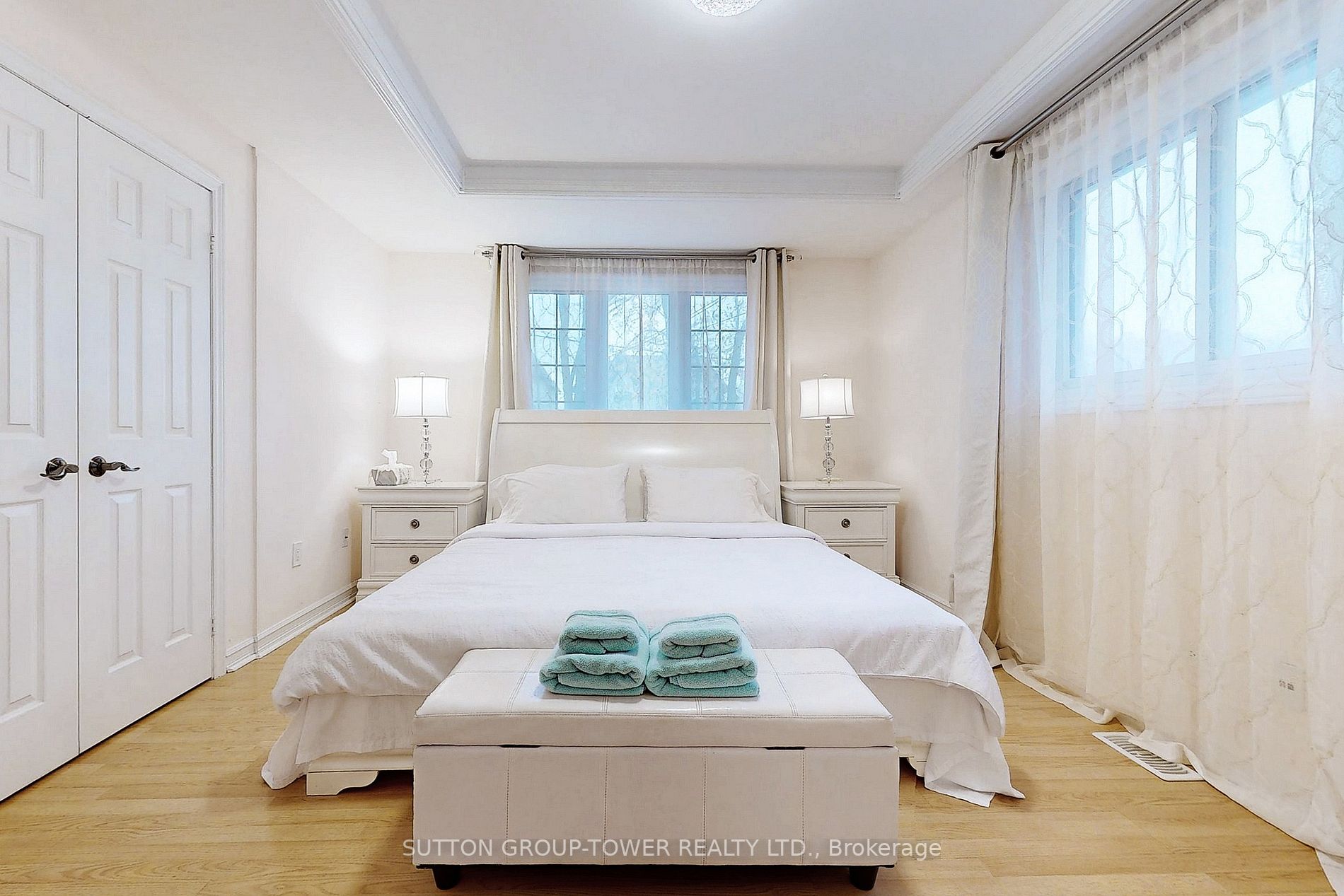 422 Sheppard Ave, #Upper