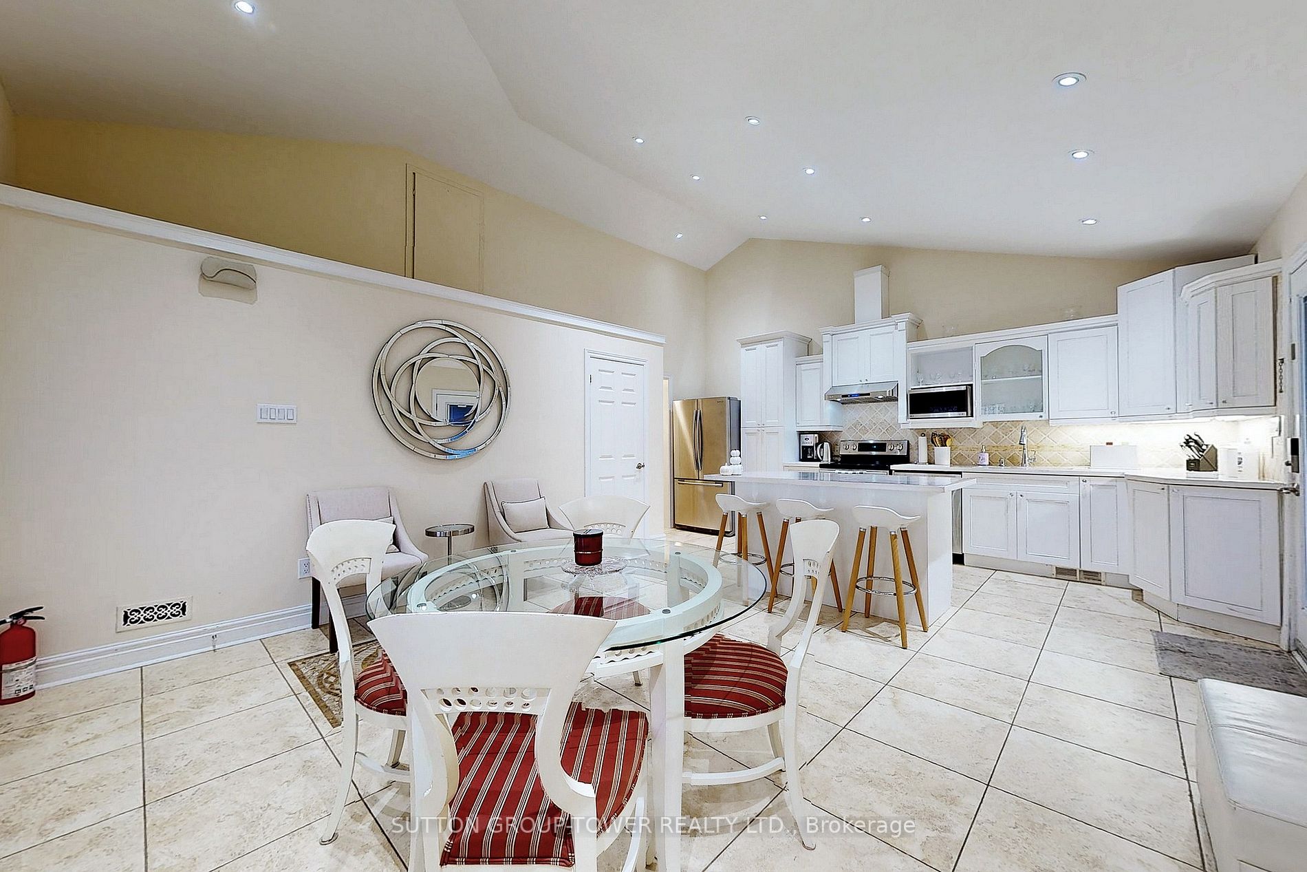 422 Sheppard Ave, #Upper