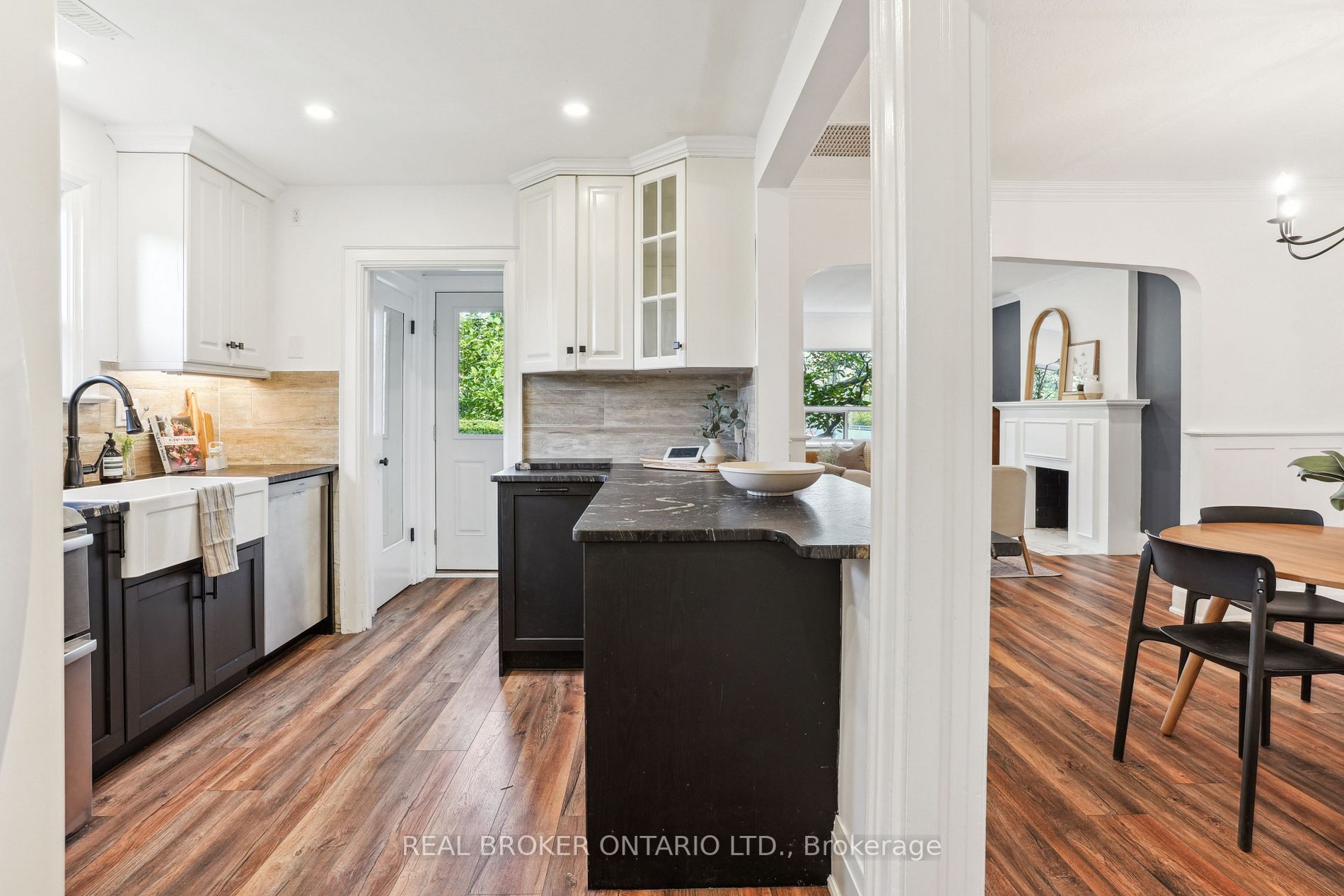 75 Rivercourt Blvd