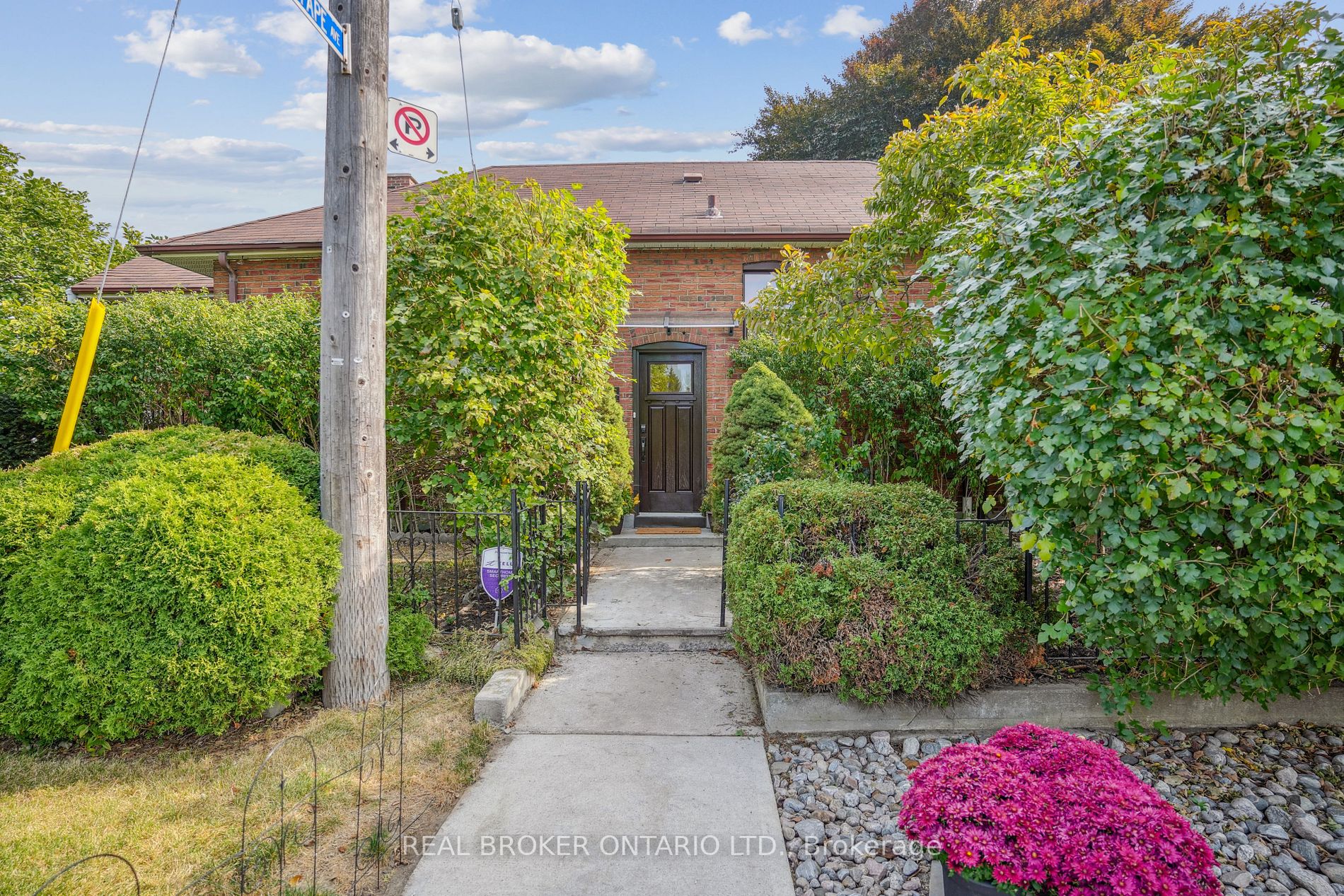 75 Rivercourt Blvd