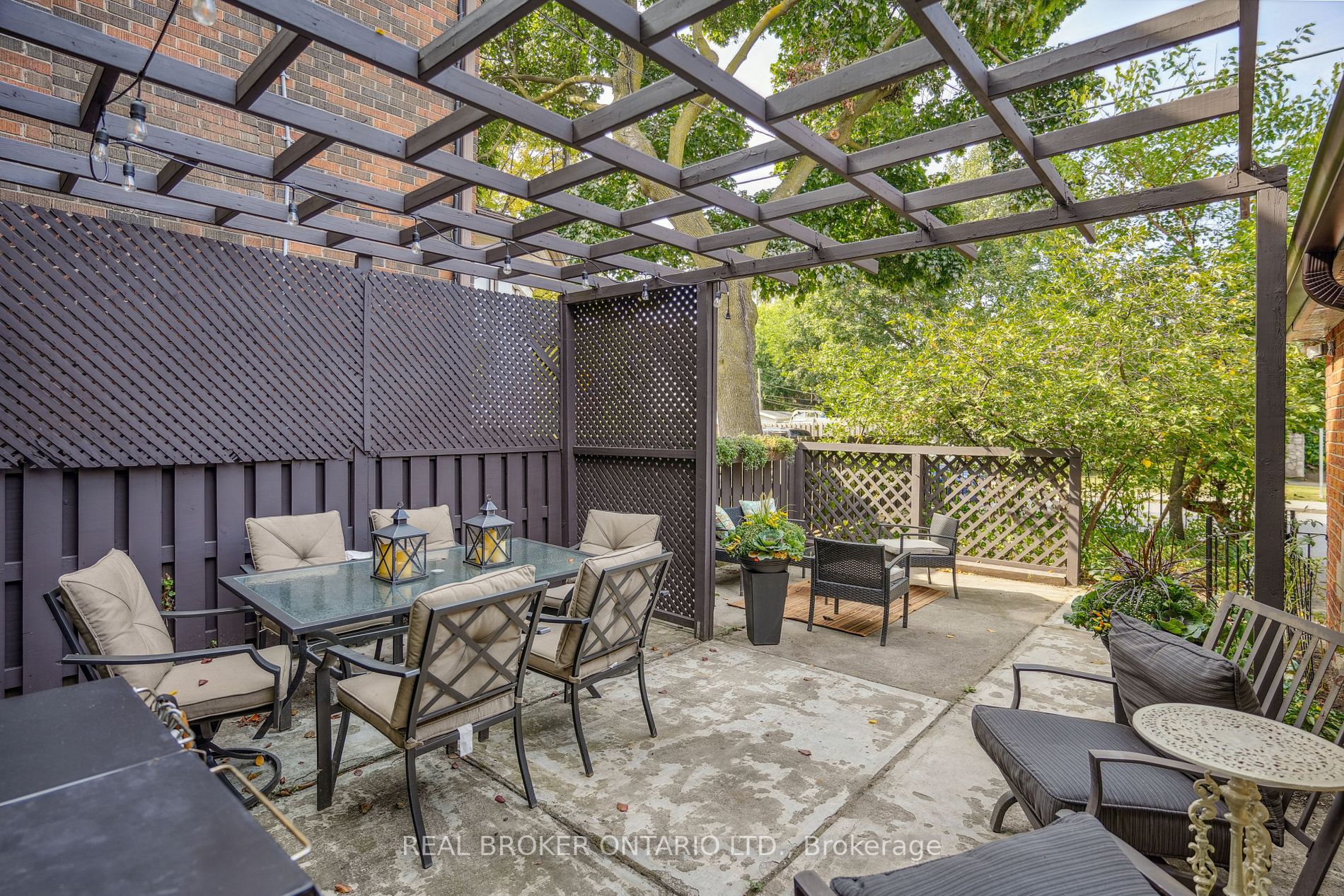 75 Rivercourt Blvd