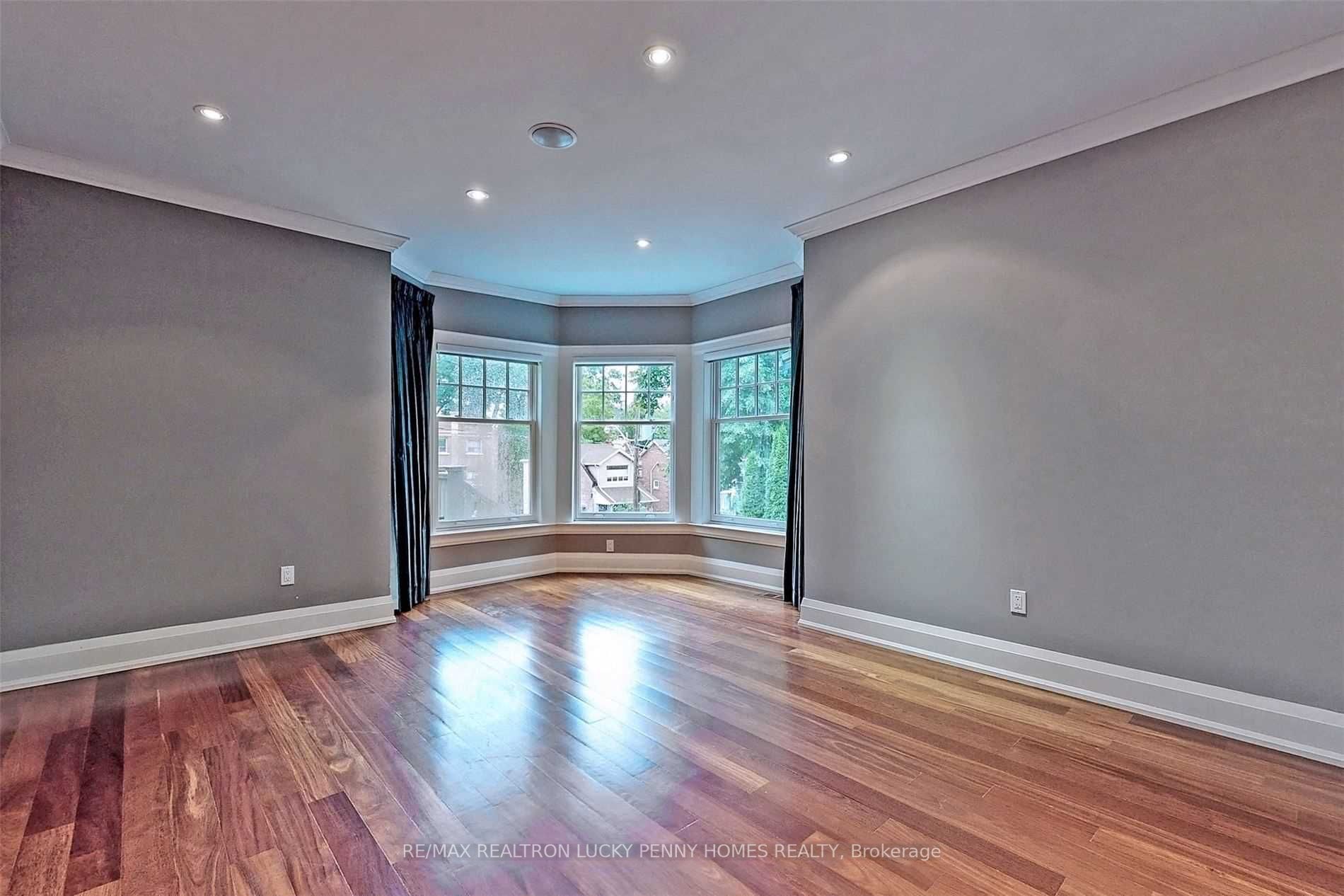 124 Kenilworth Ave