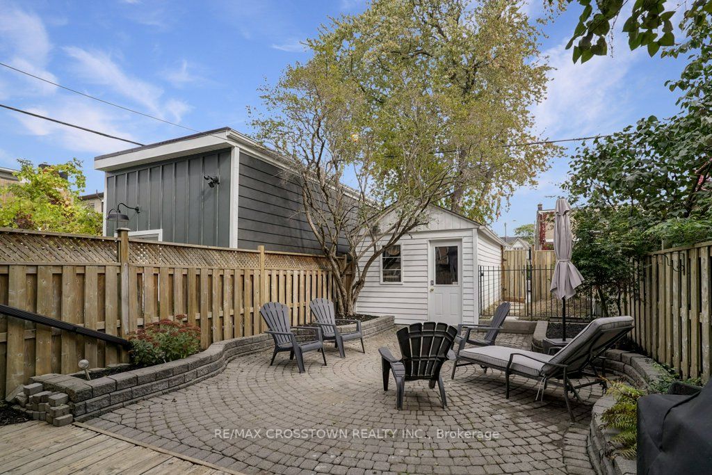 327 Willow Ave