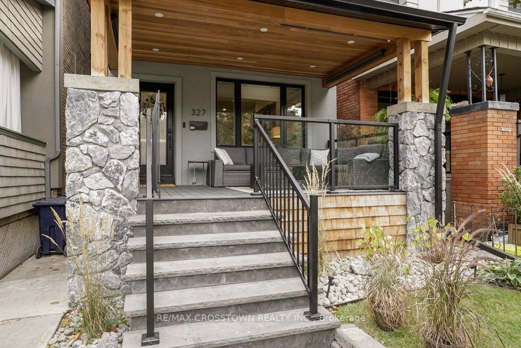 327 Willow Ave