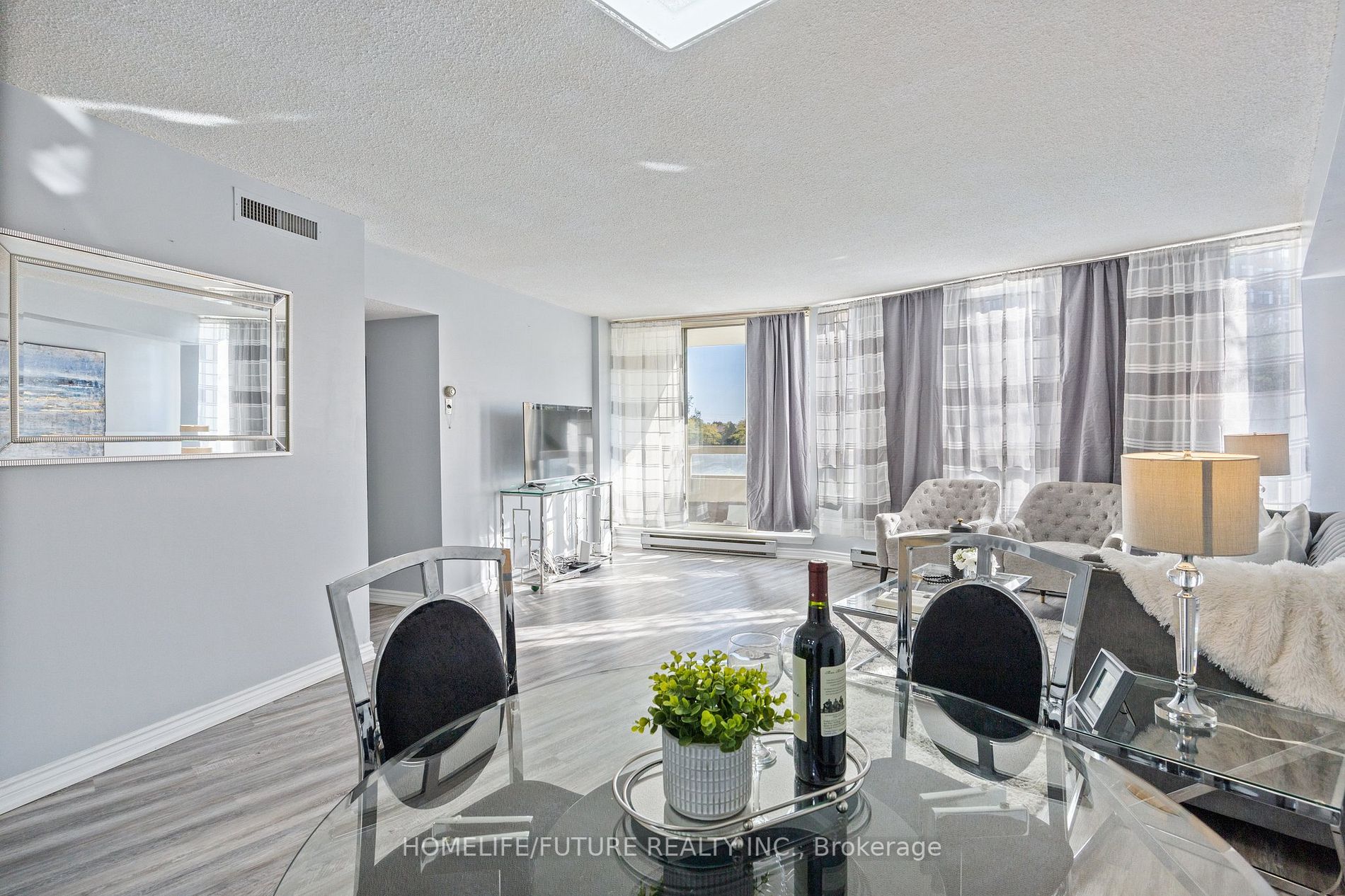 150 Alton Towers Circle, #201