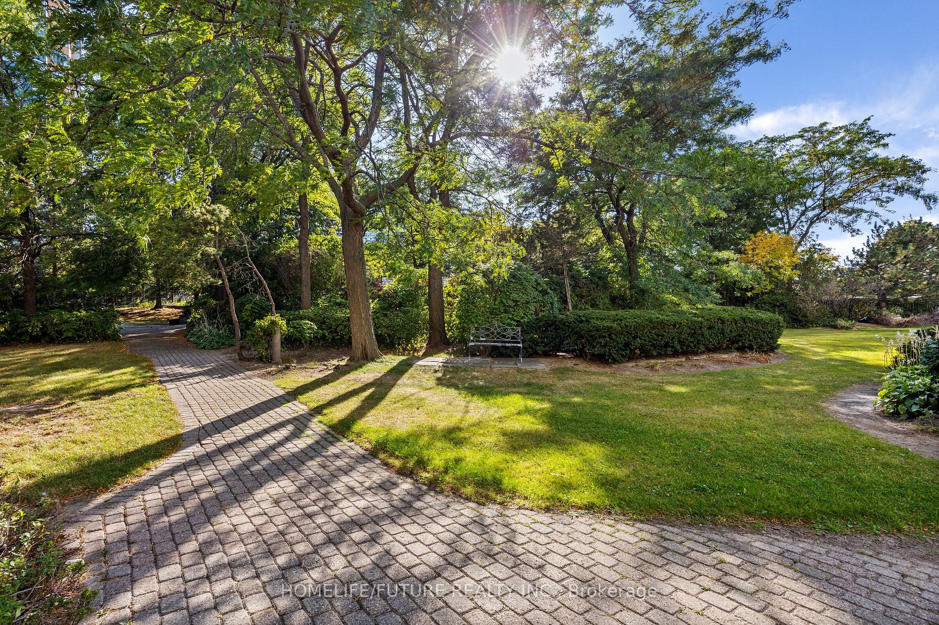 150 Alton Towers Circle, #201