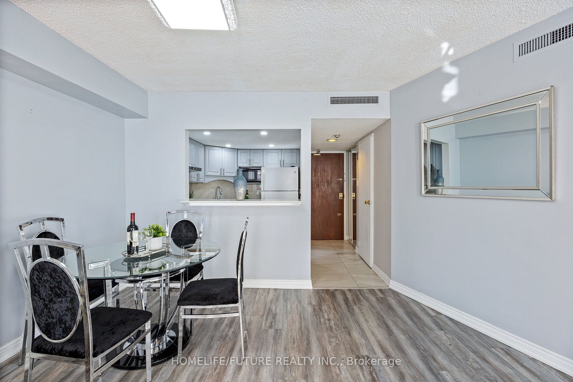 150 Alton Towers Circle, #201
