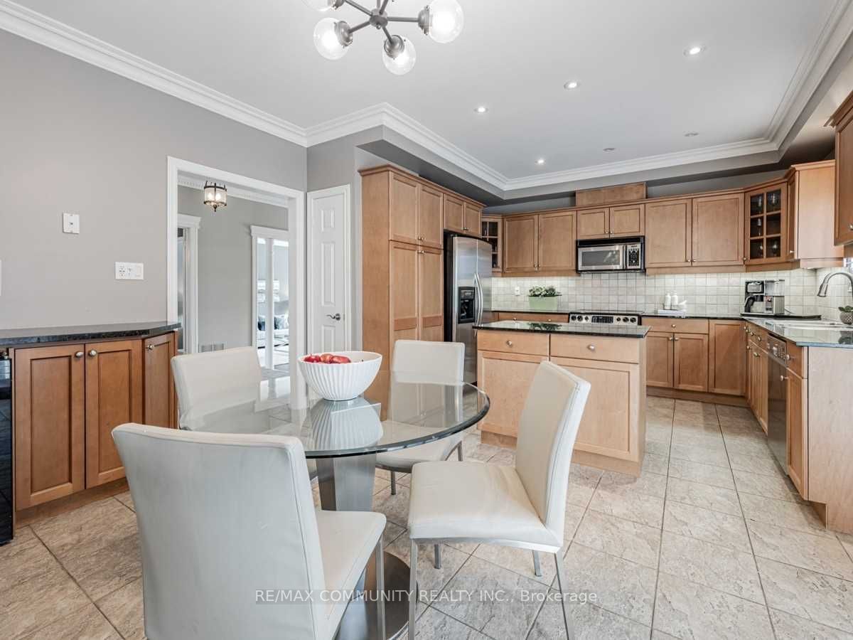 49 Roberson Dr