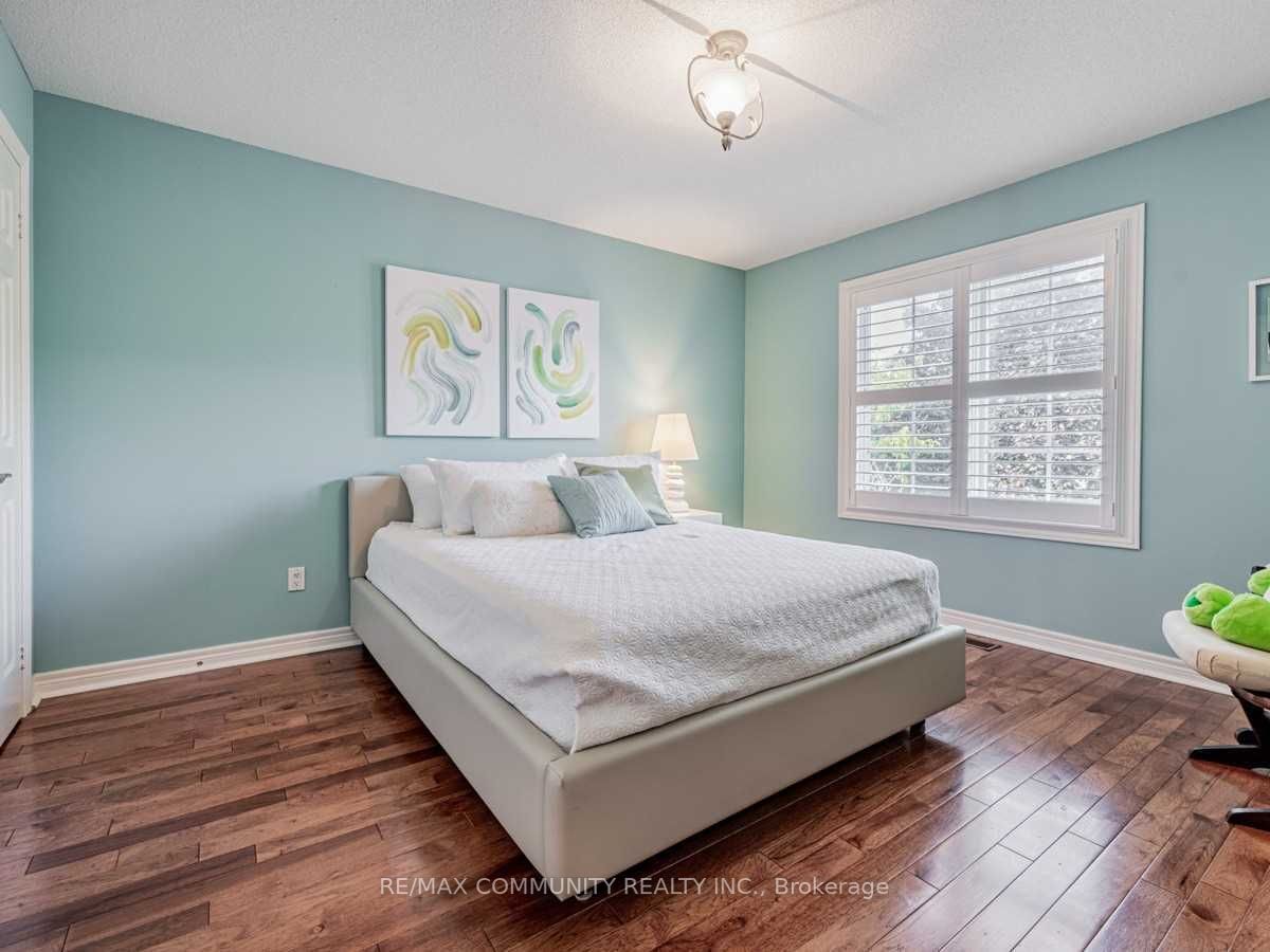 49 Roberson Dr