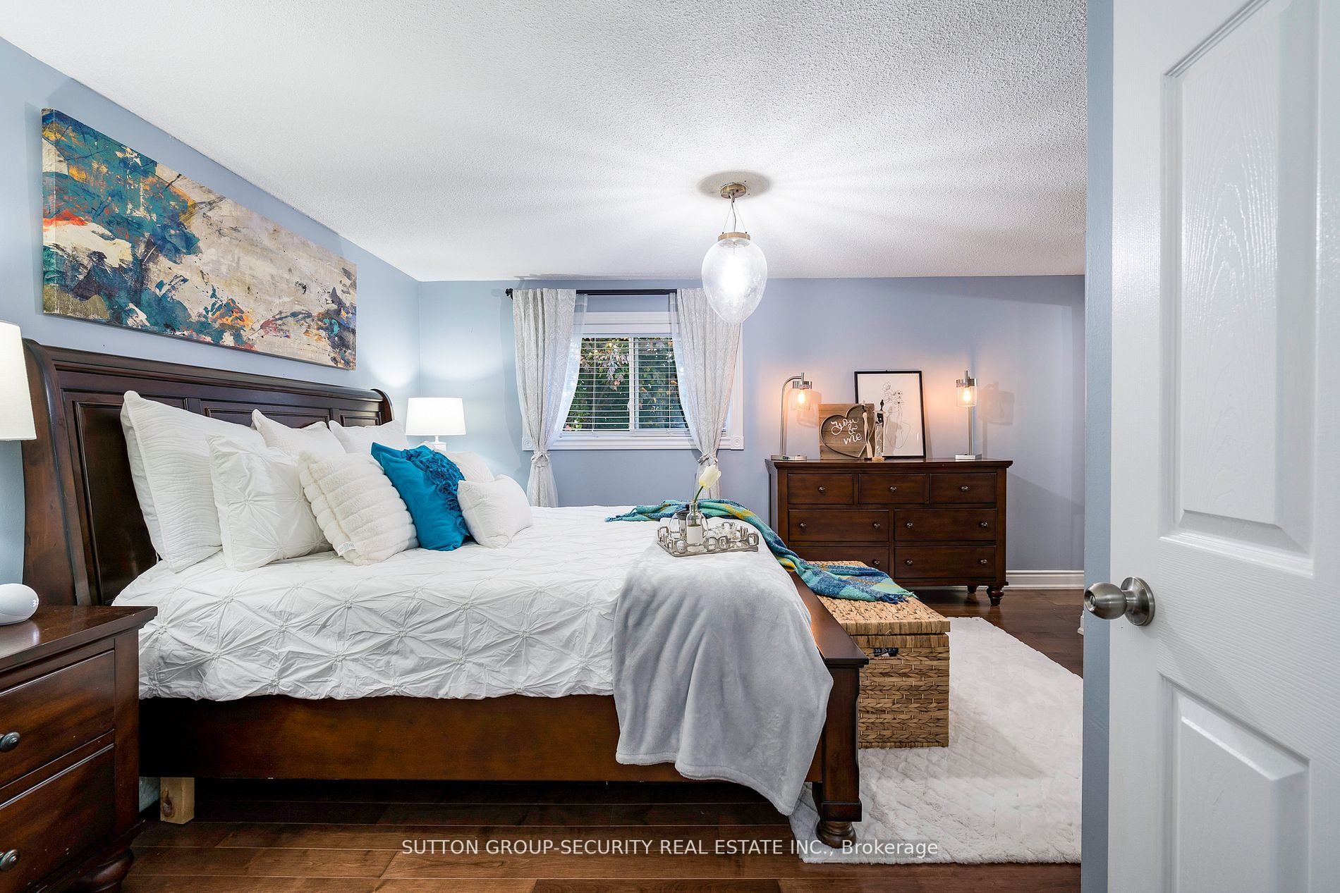 178 Large Cres
