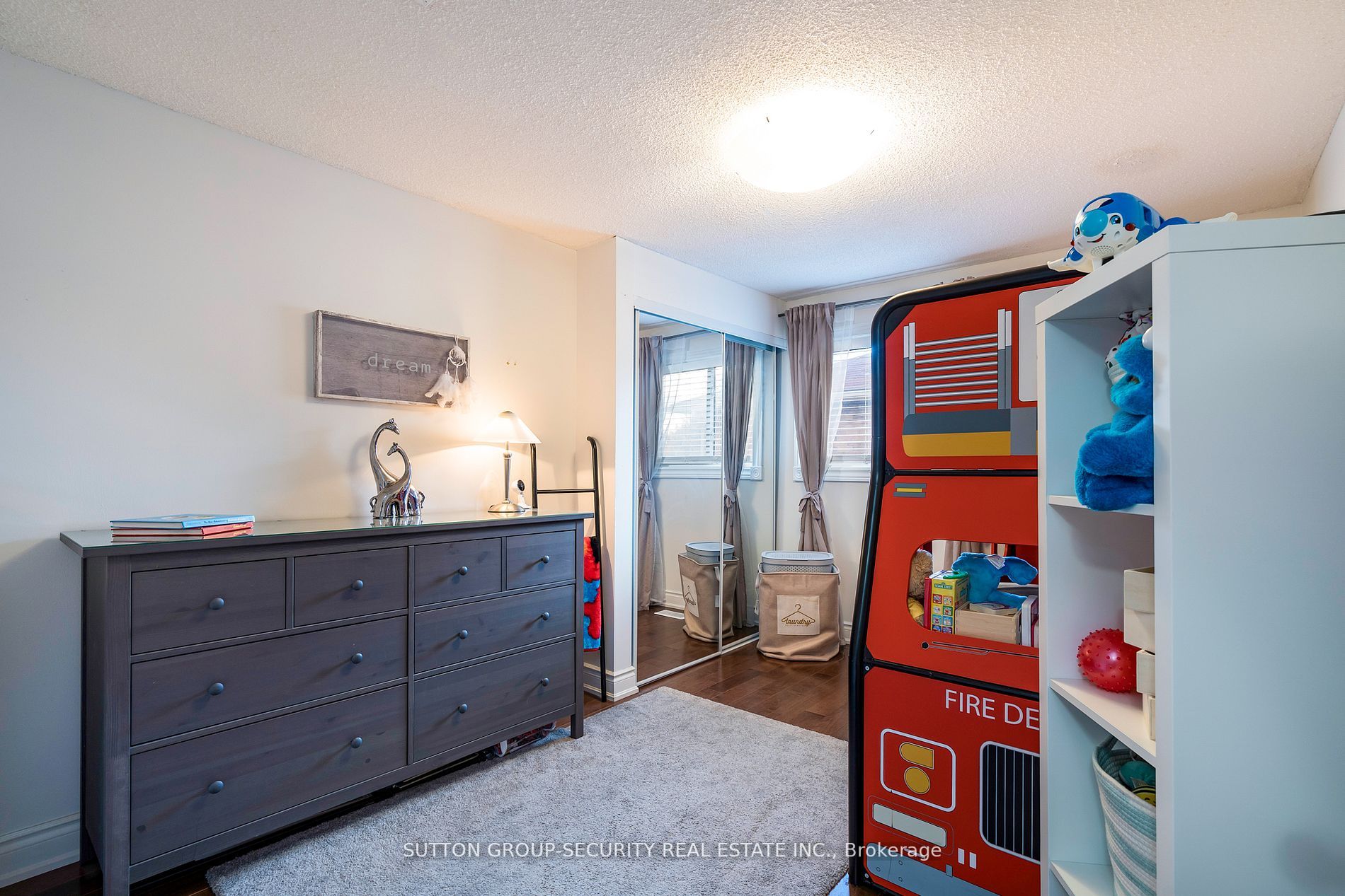 178 Large Cres