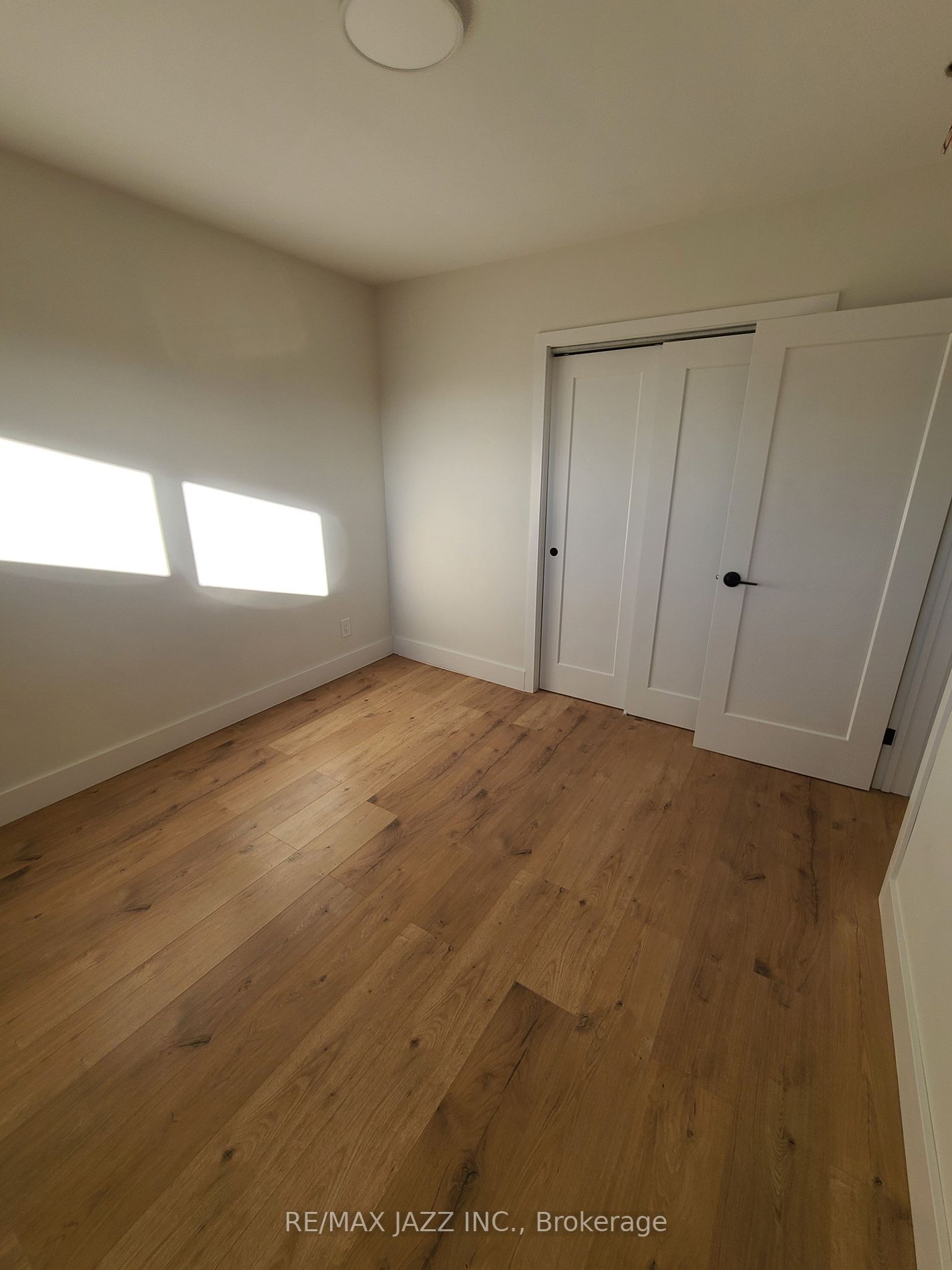 78 Parkway Cres