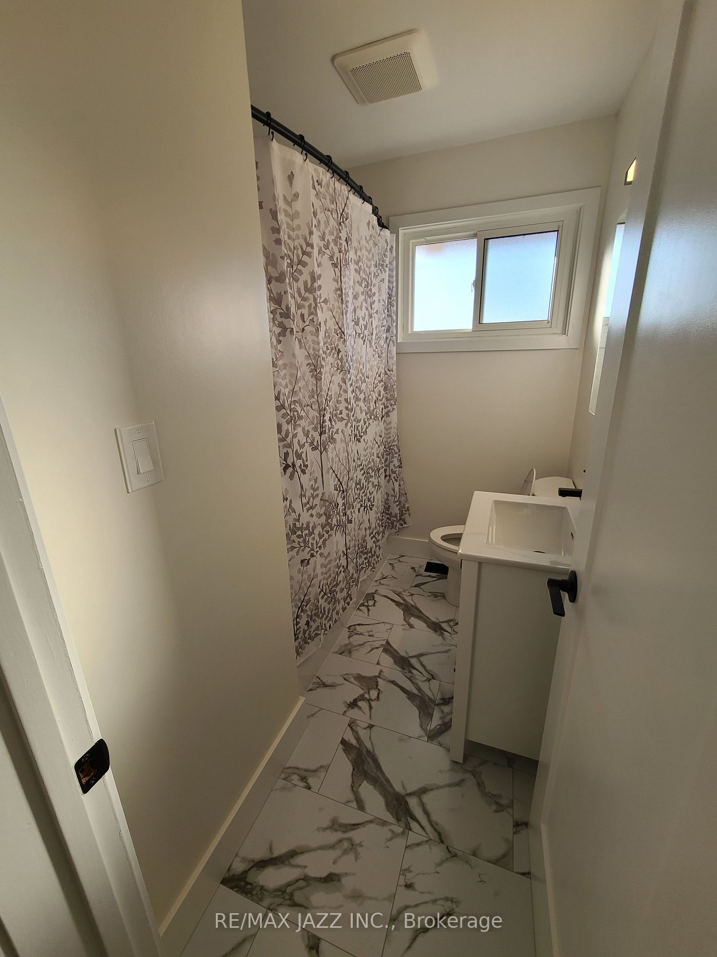 78 Parkway Cres