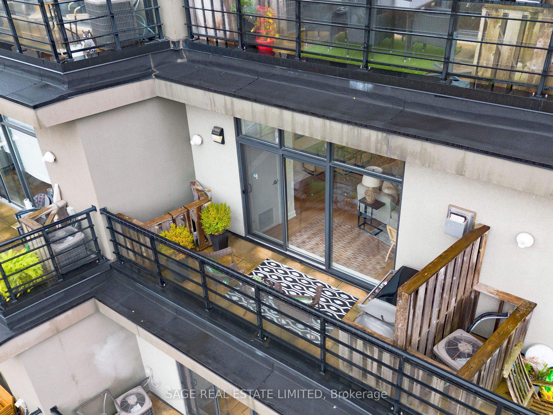 160 Fallingbrook Rd, #404