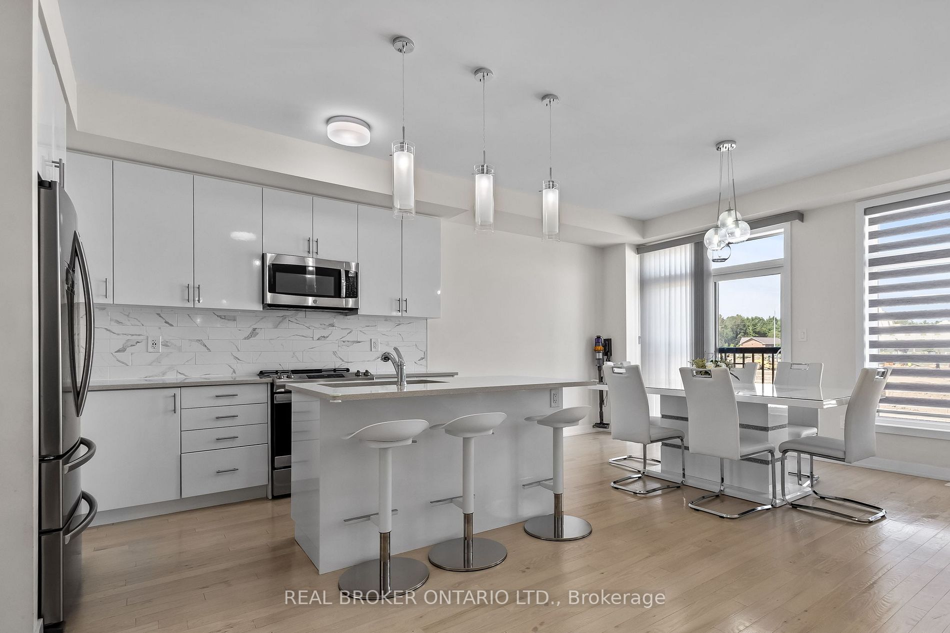 2520 Castlegate Crossing Dr