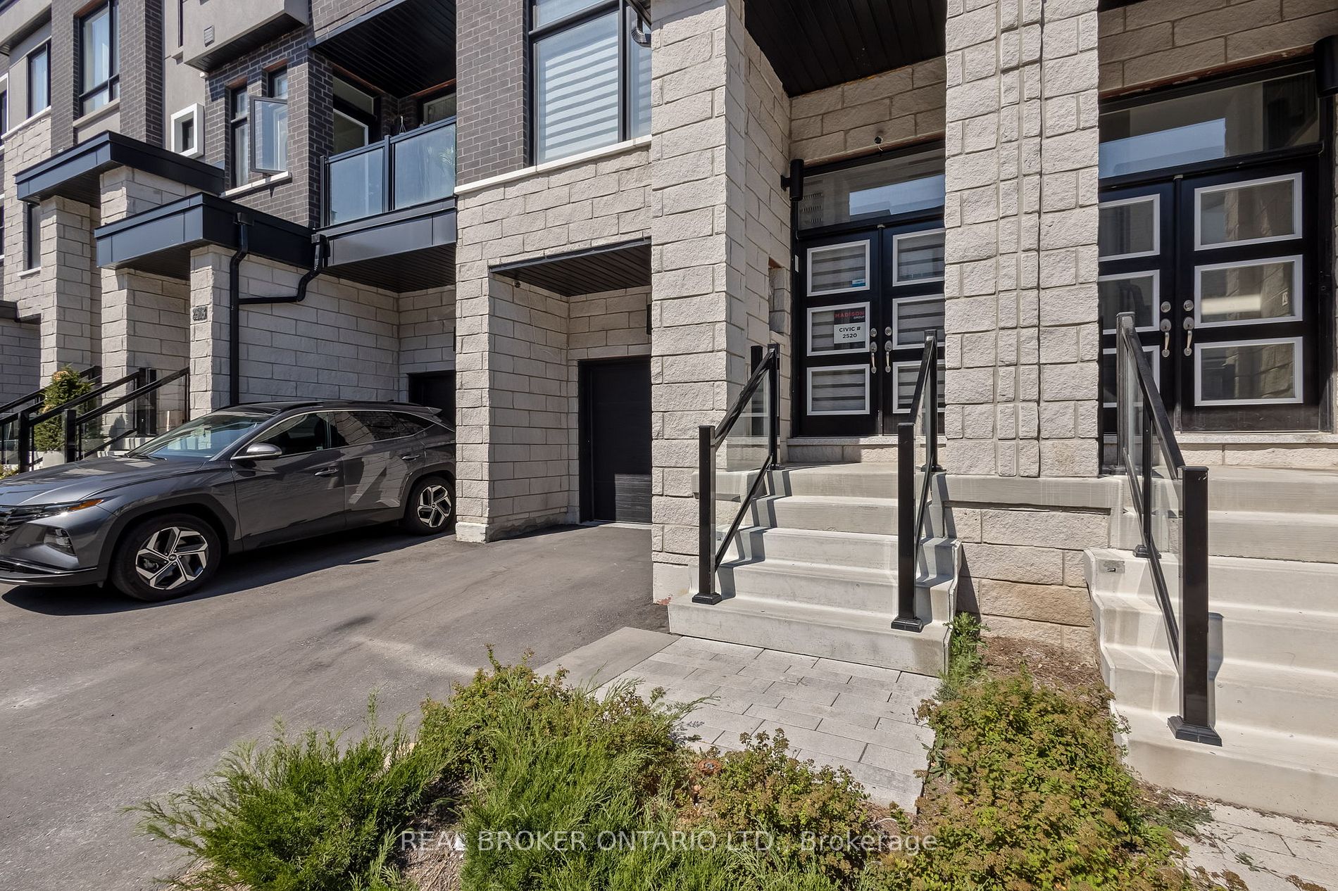 2520 Castlegate Crossing Dr