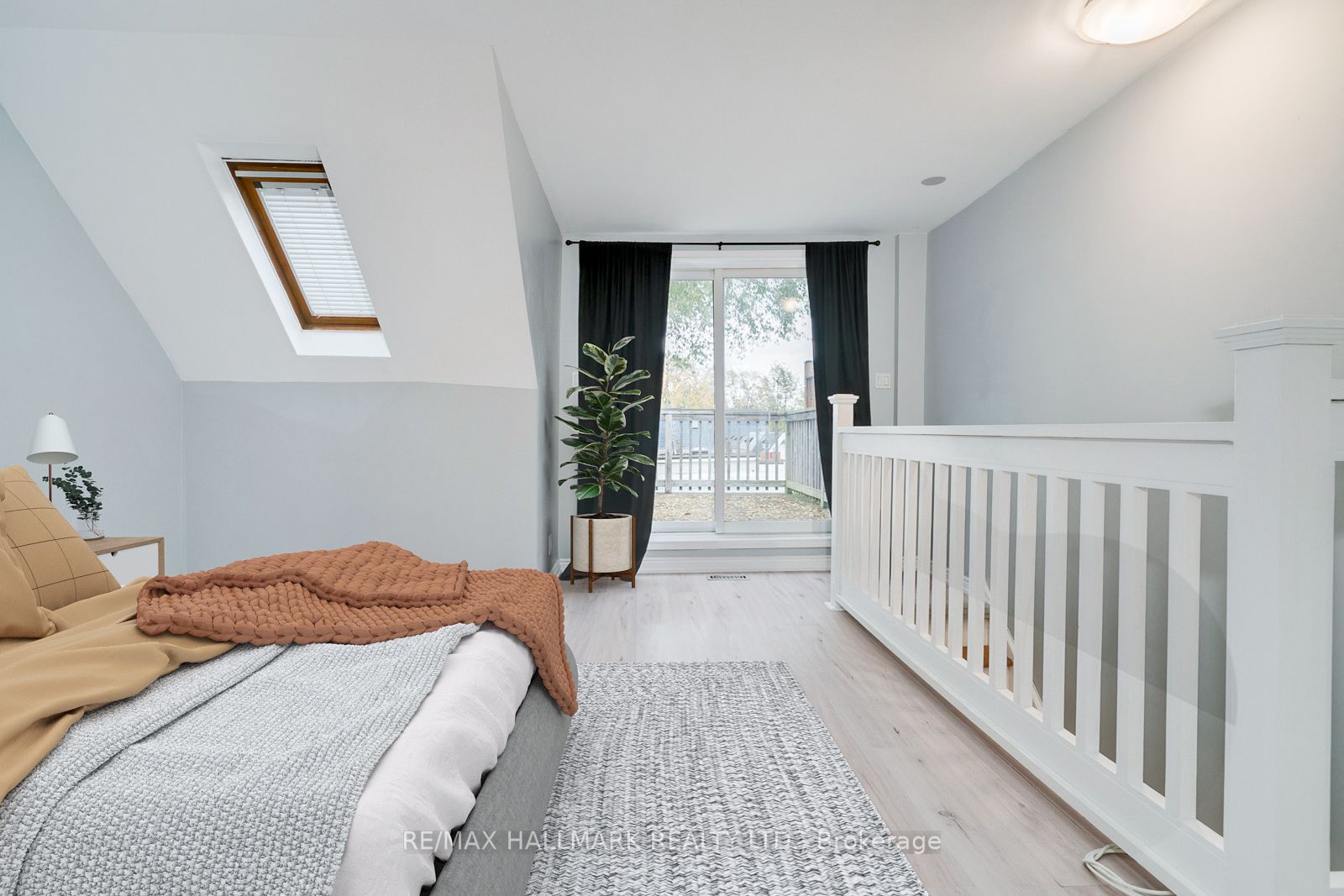 371 Woodbine Ave, #3