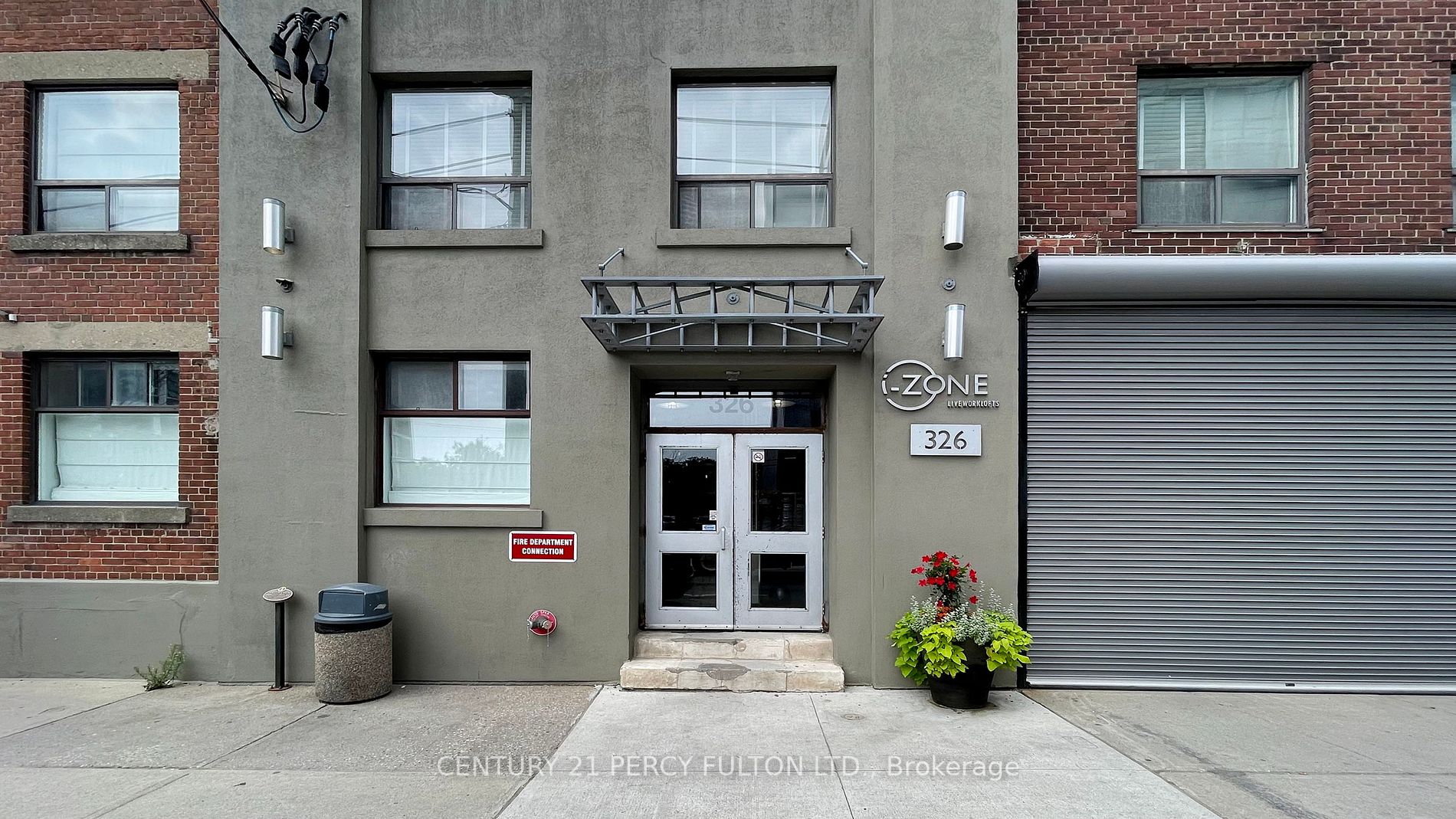 326 Carlaw Ave, #124
