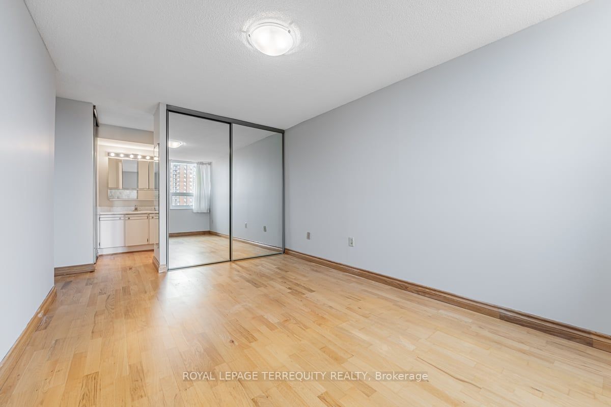121 Ling Rd, #1010