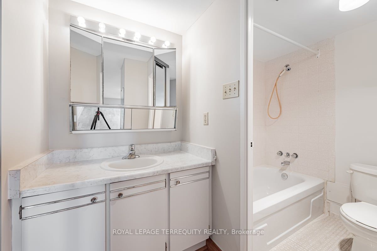 121 Ling Rd, #1010