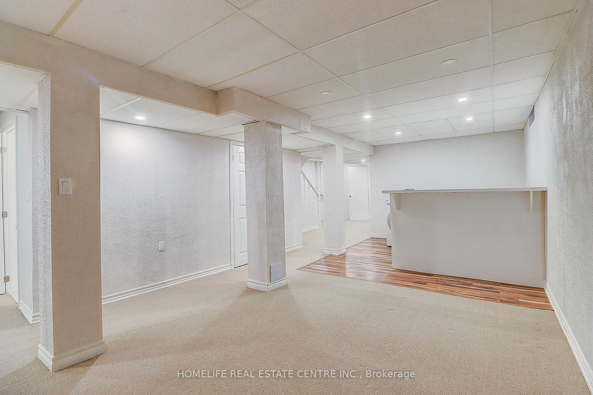 71 Hewitt Cres