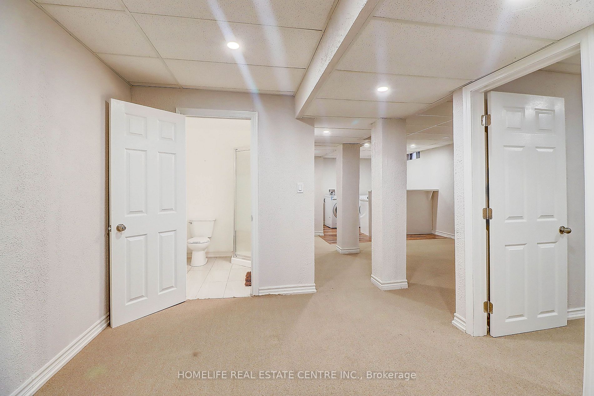 71 Hewitt Cres