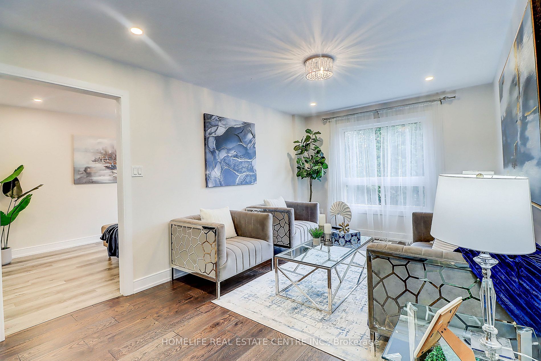 71 Hewitt Cres