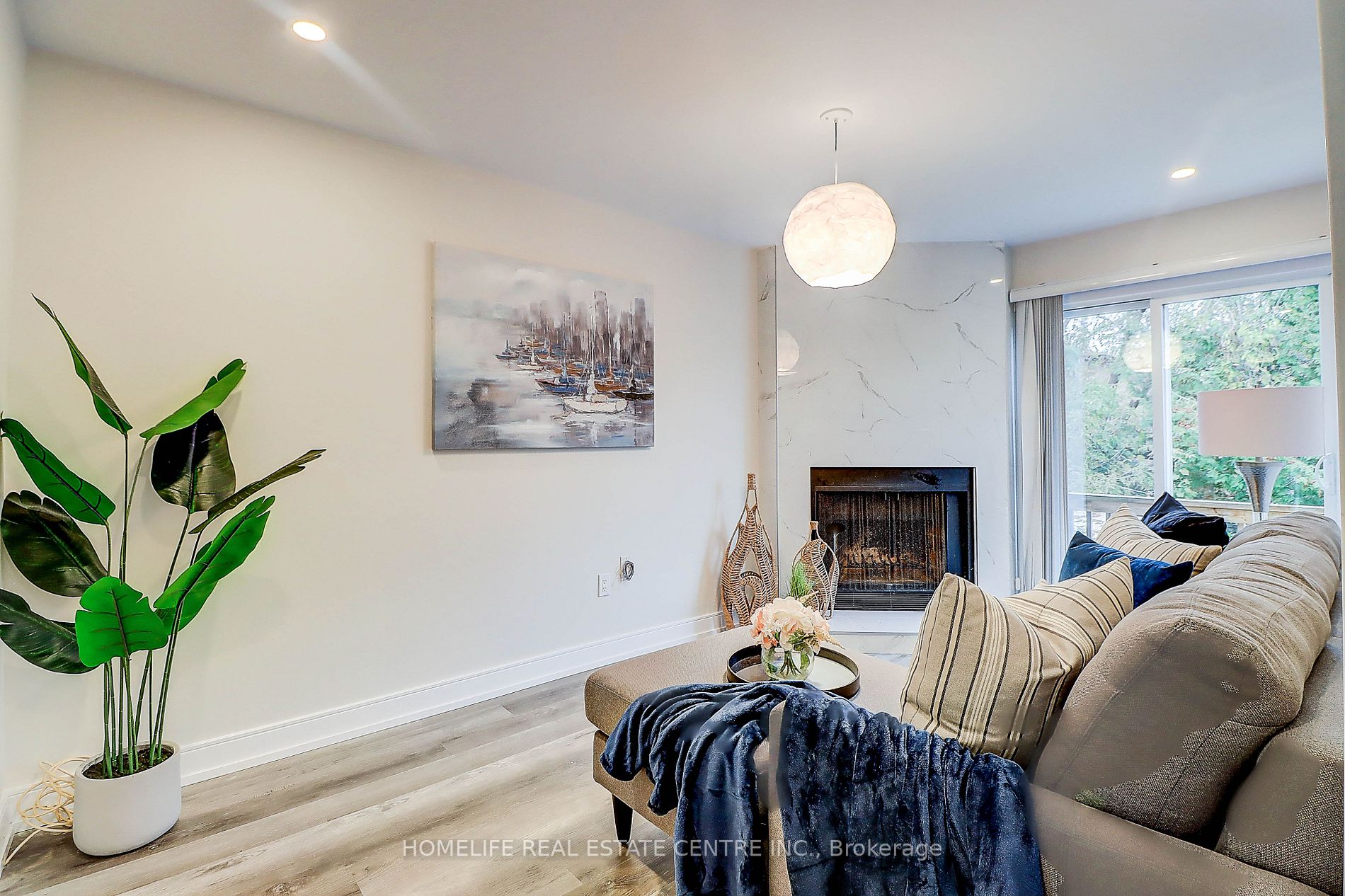 71 Hewitt Cres