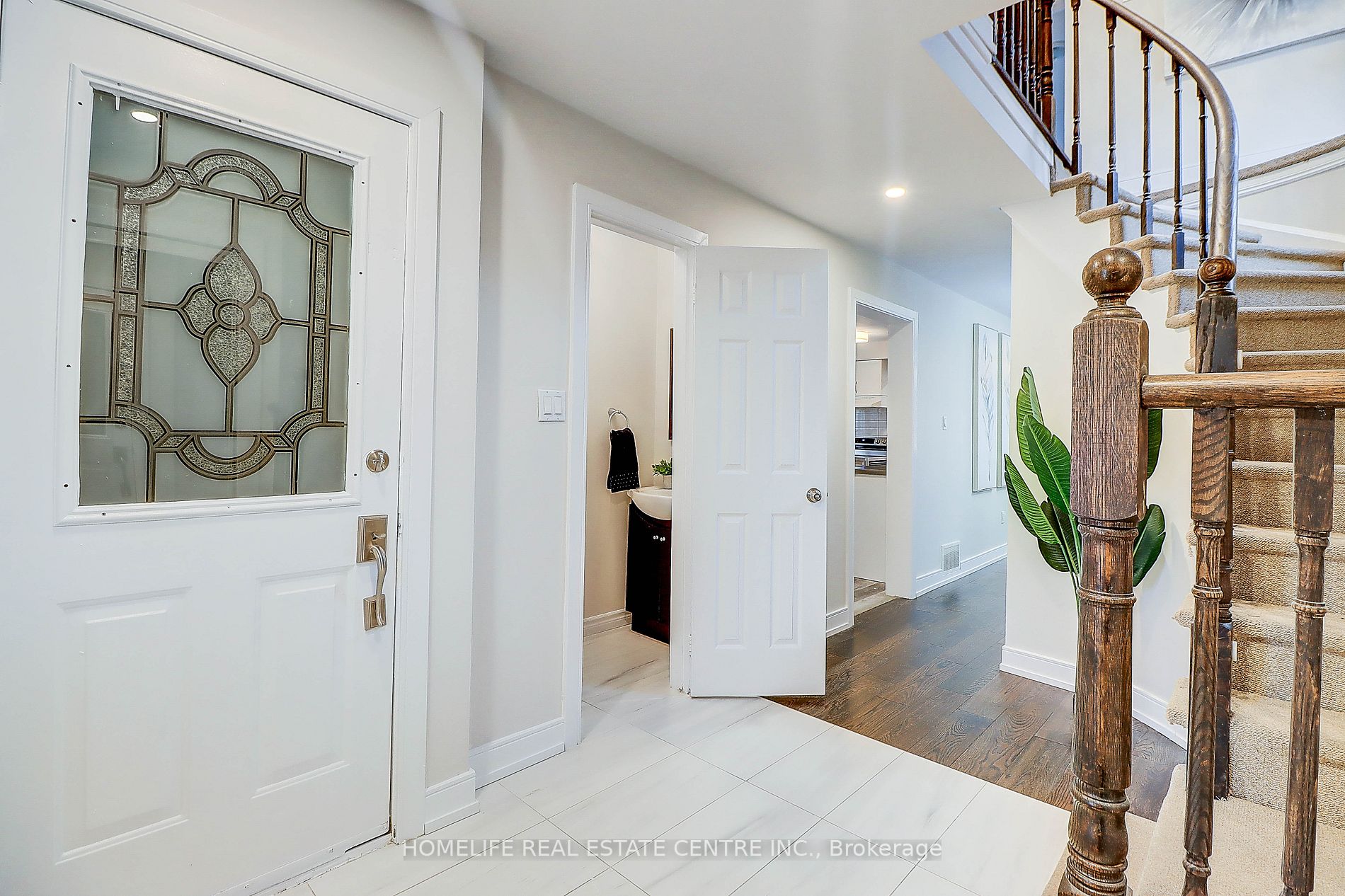 71 Hewitt Cres