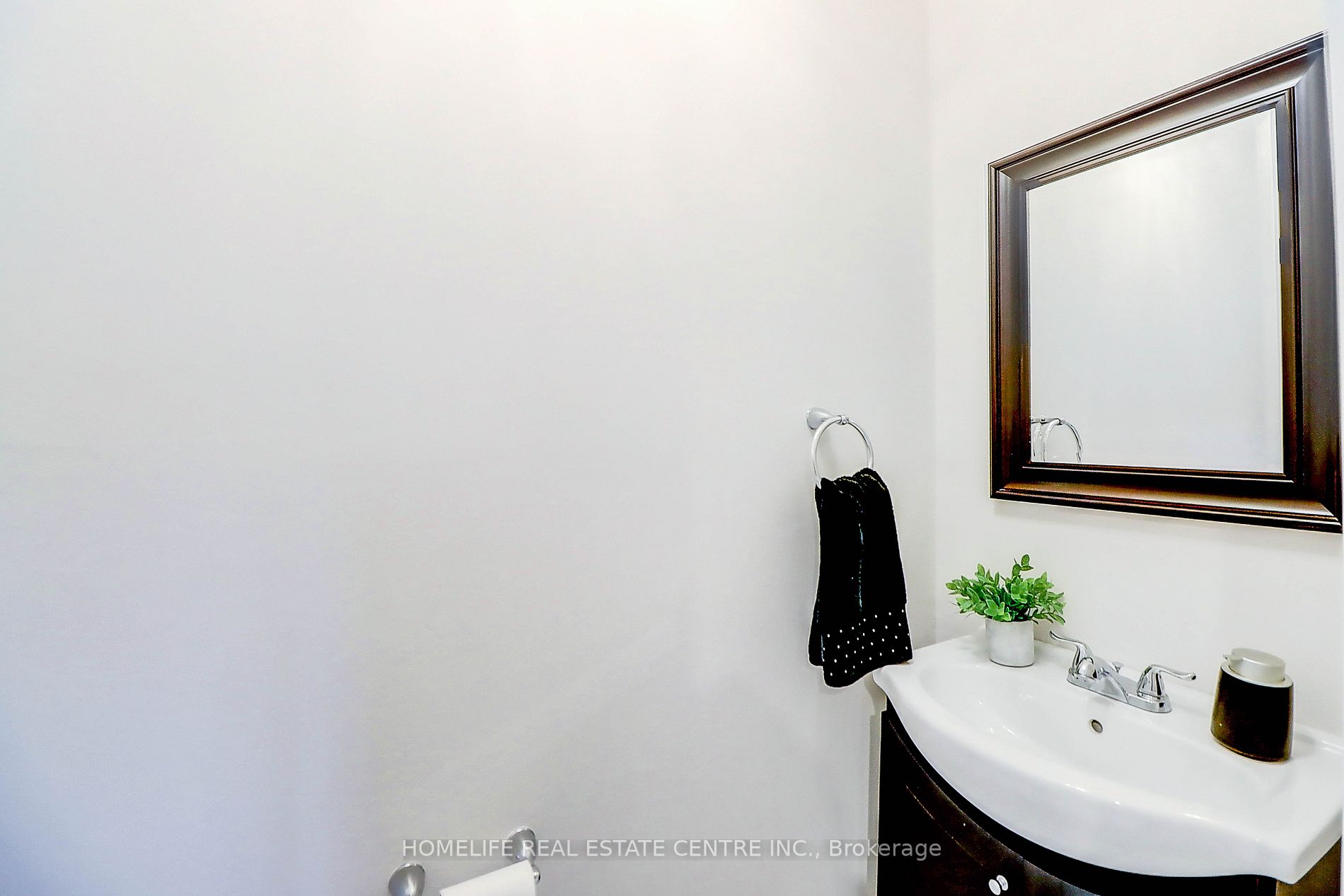 71 Hewitt Cres