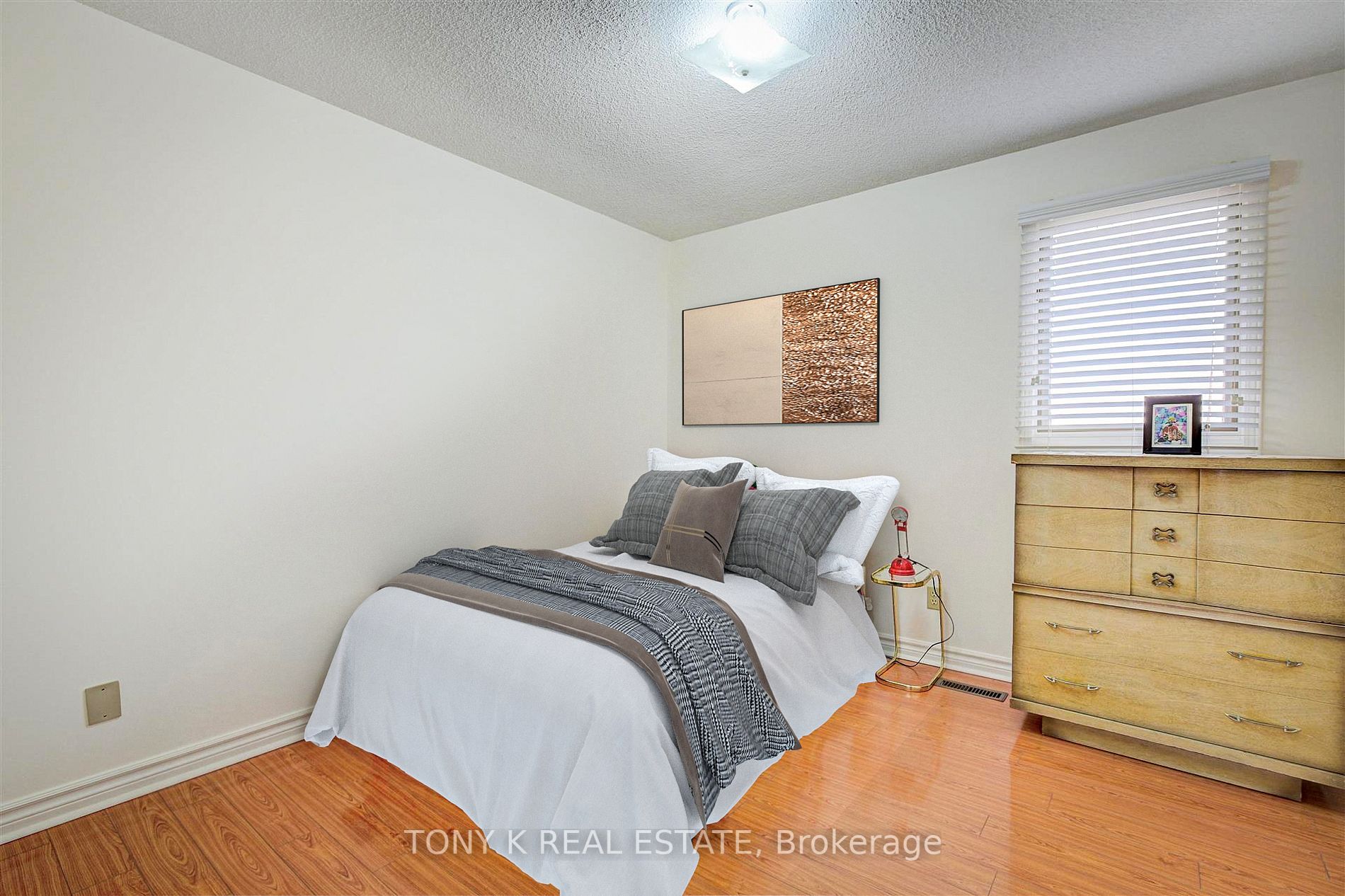76A Kitchener Rd