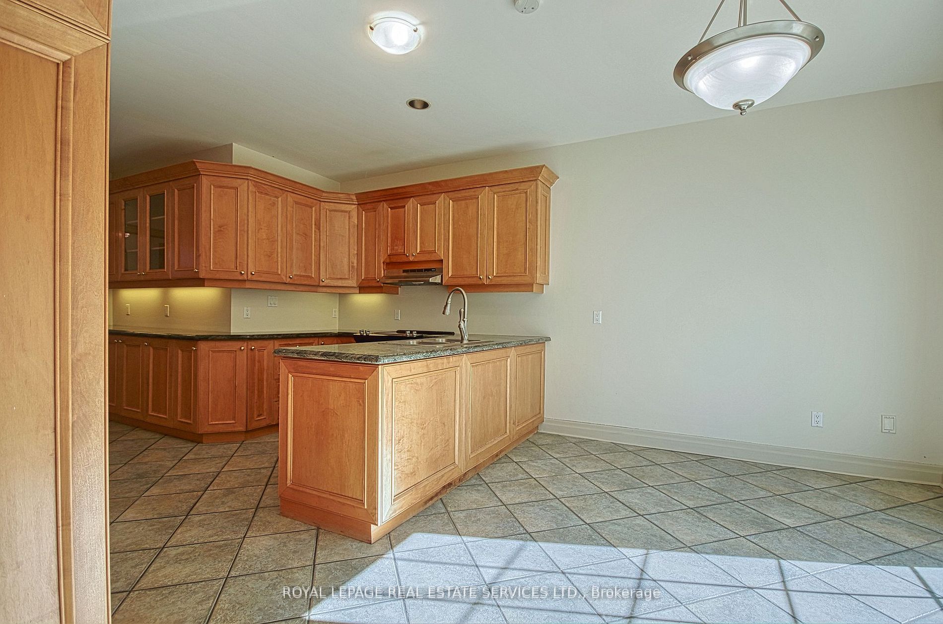 3535 Ellesmere Rd