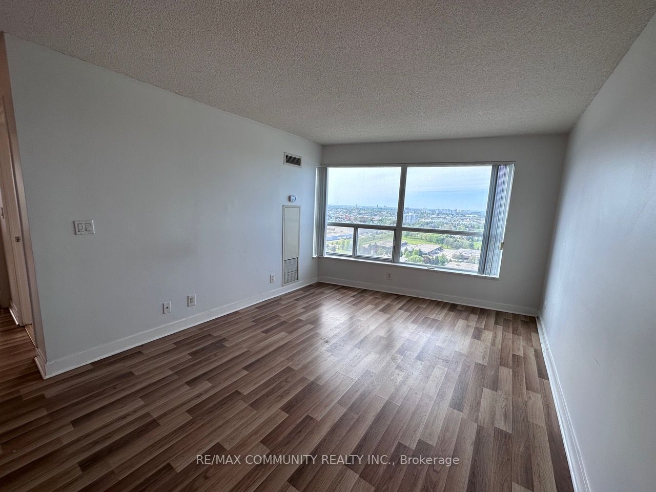 38 Lee Centre Dr, #2612