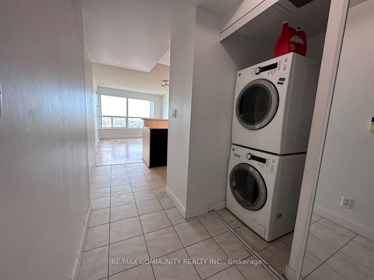 38 Lee Centre Dr, #2612