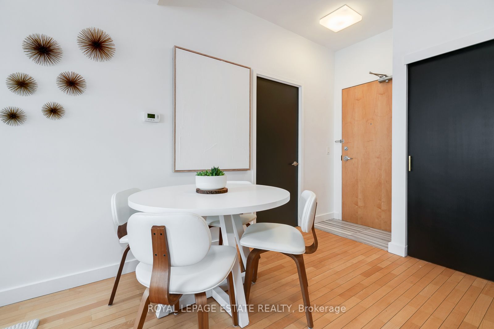 601 Kingston Rd, #410