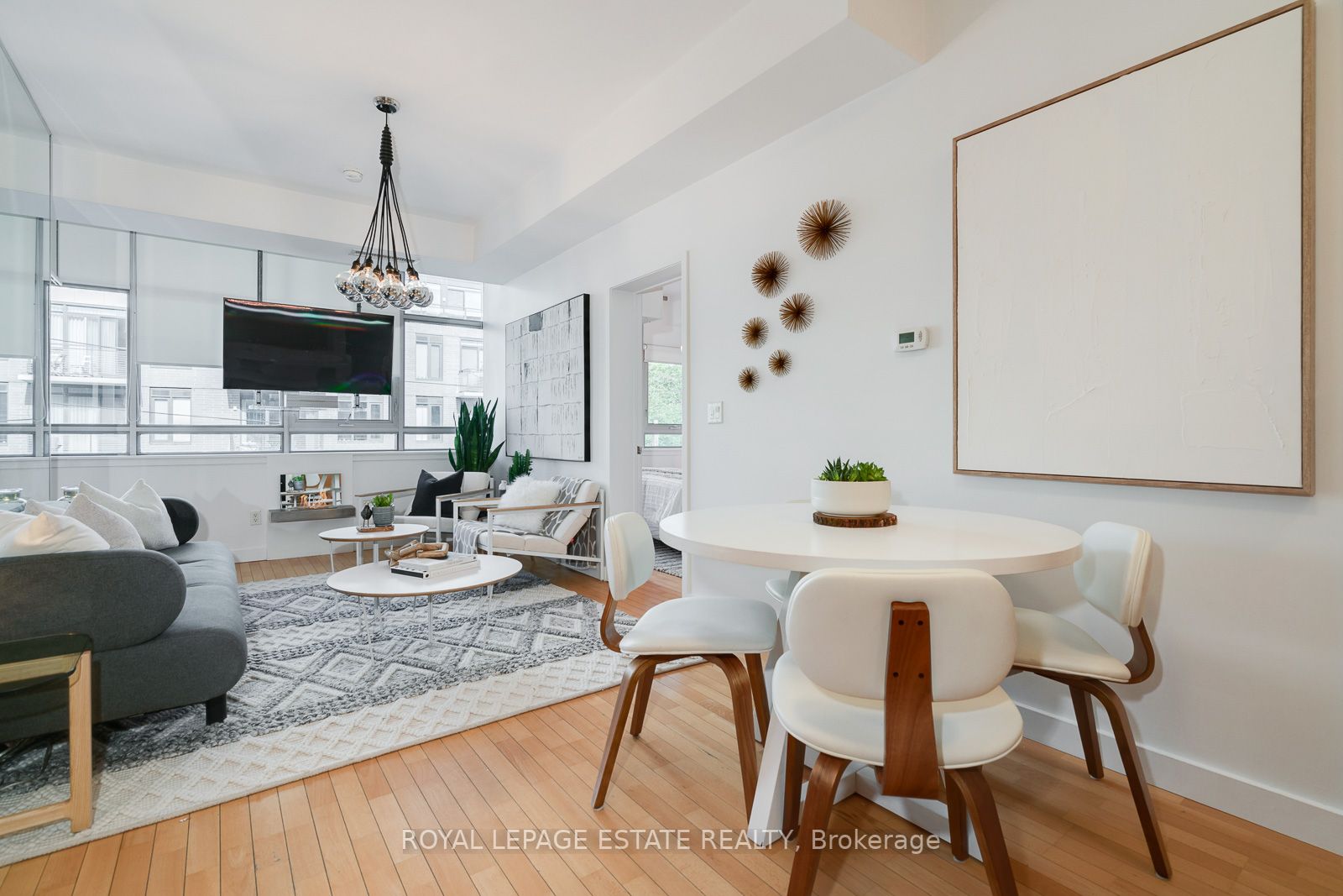 601 Kingston Rd, #410