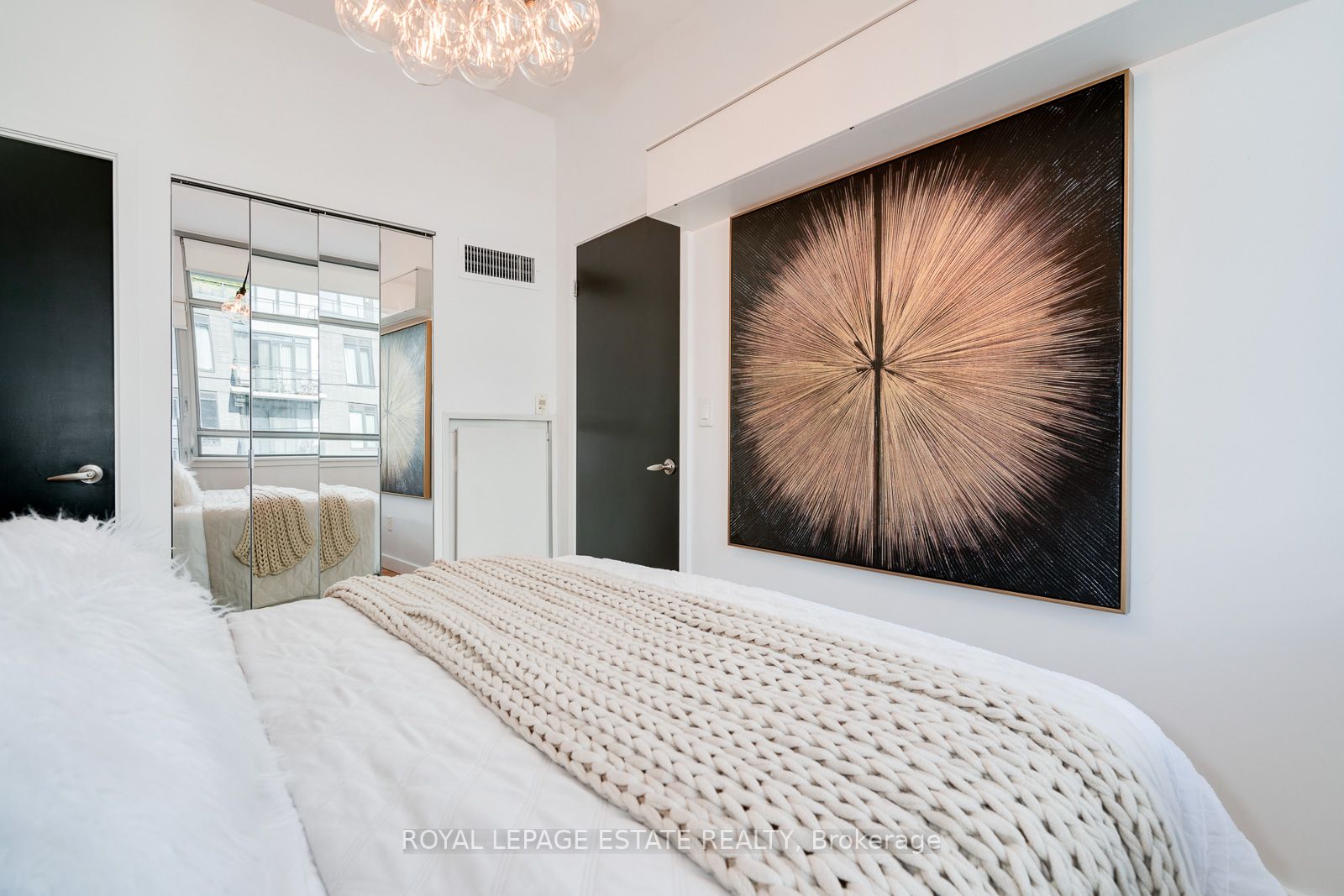 601 Kingston Rd, #410