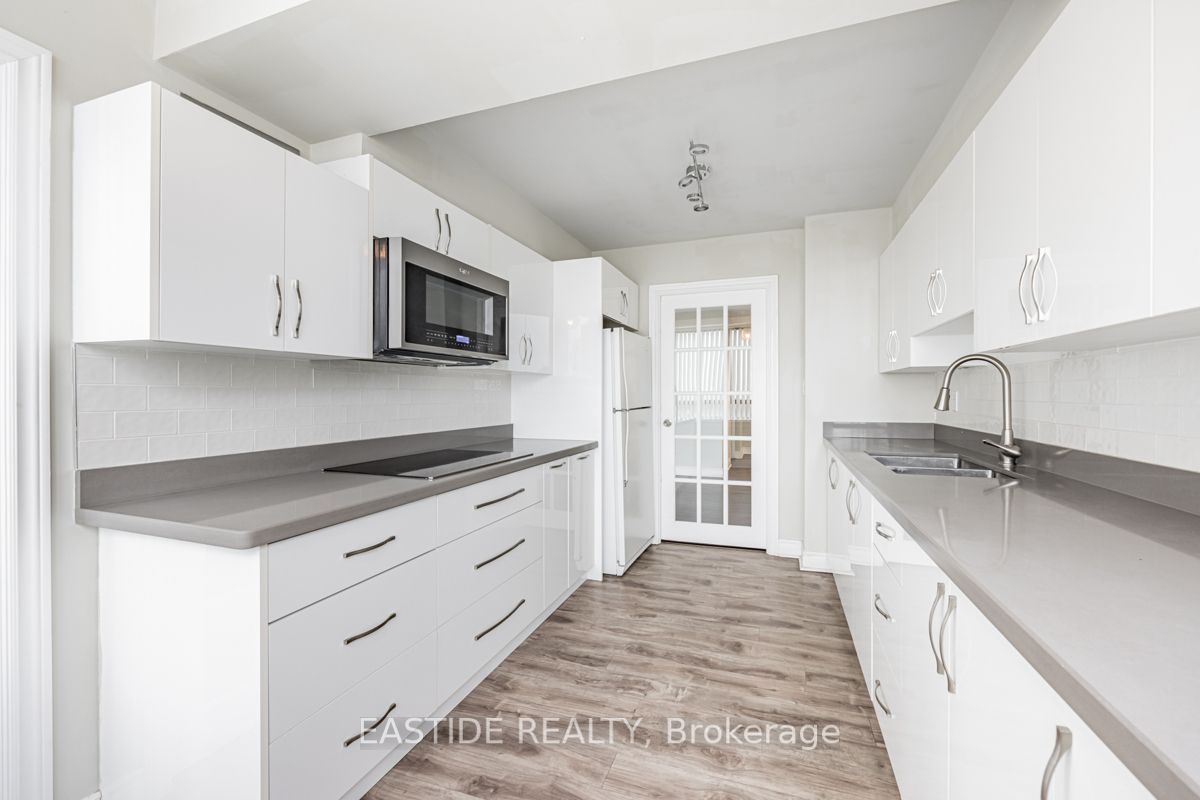 55 Bamburgh Circ, #810