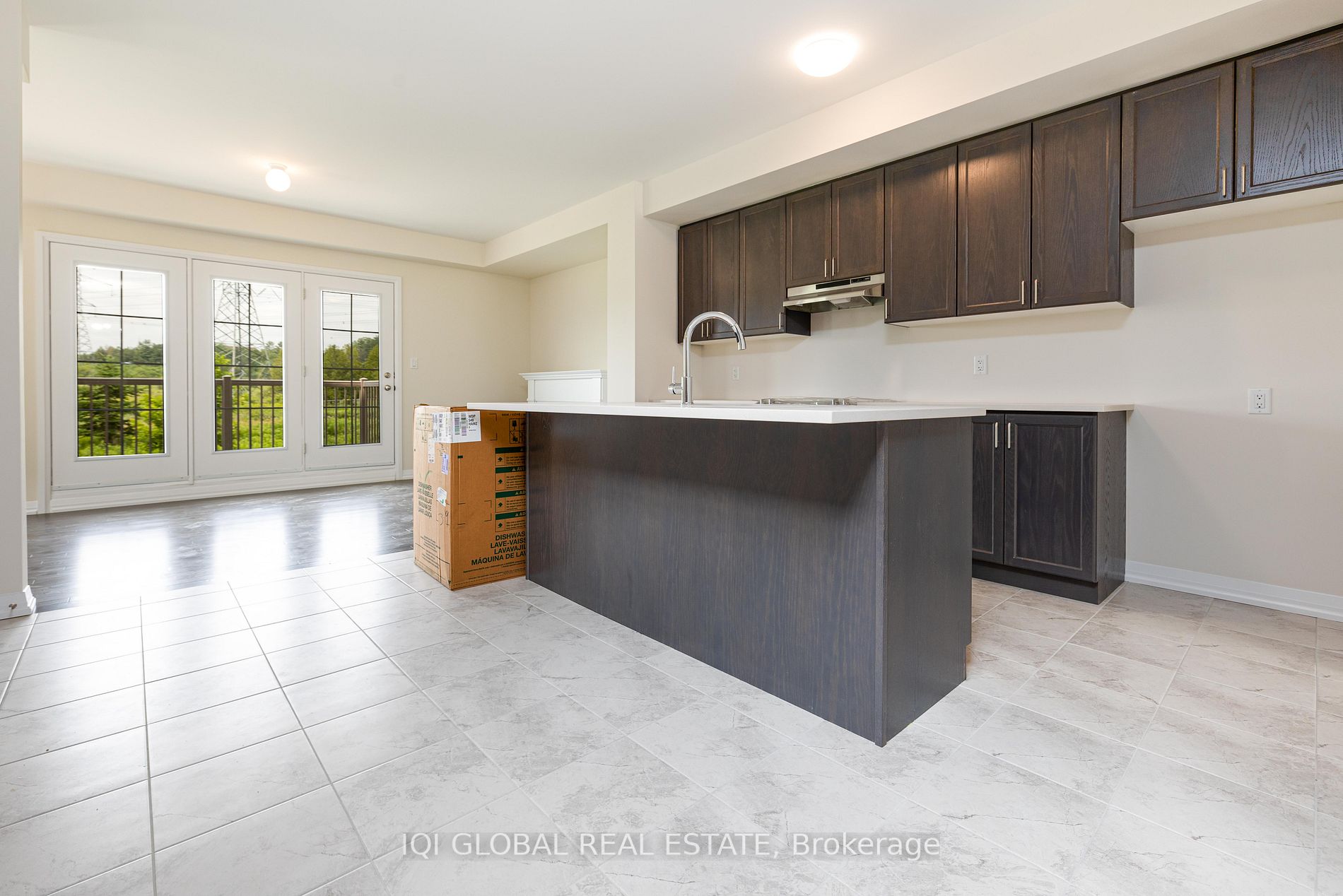 41 Coote Crt