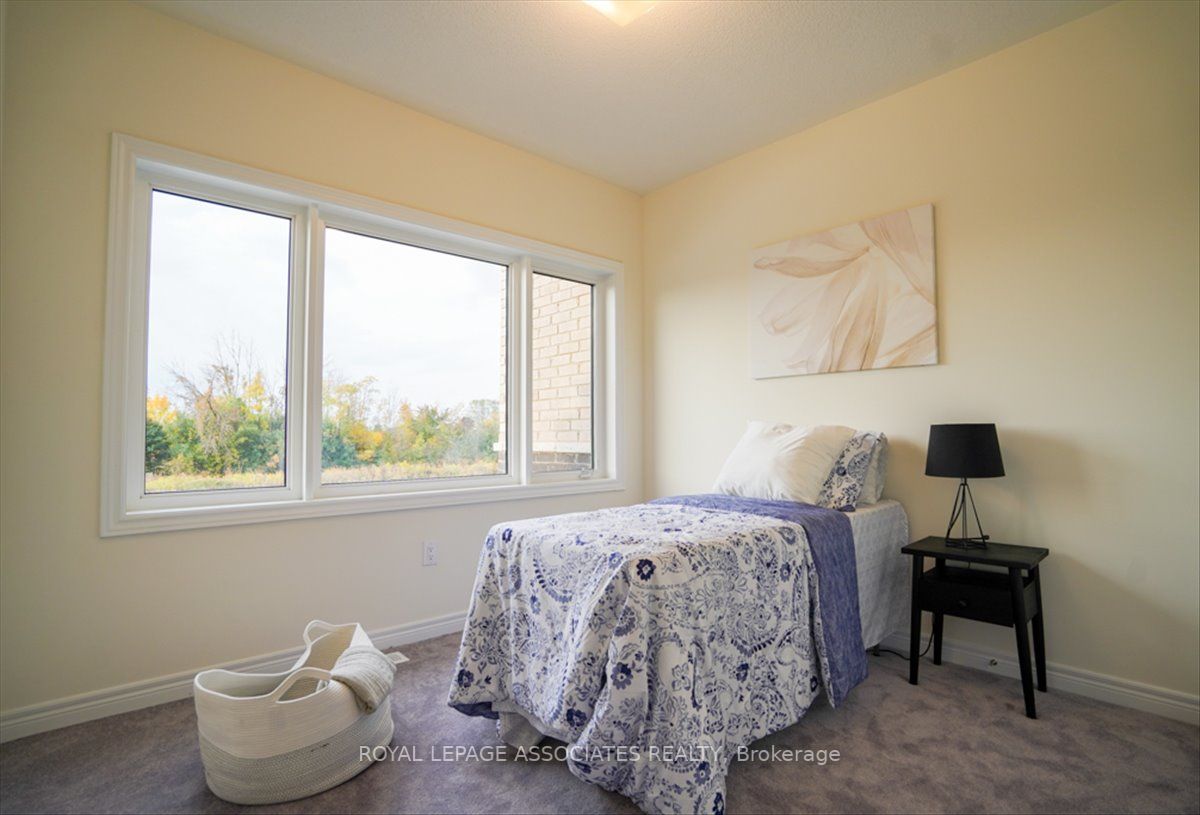 20 Littlewood Dr
